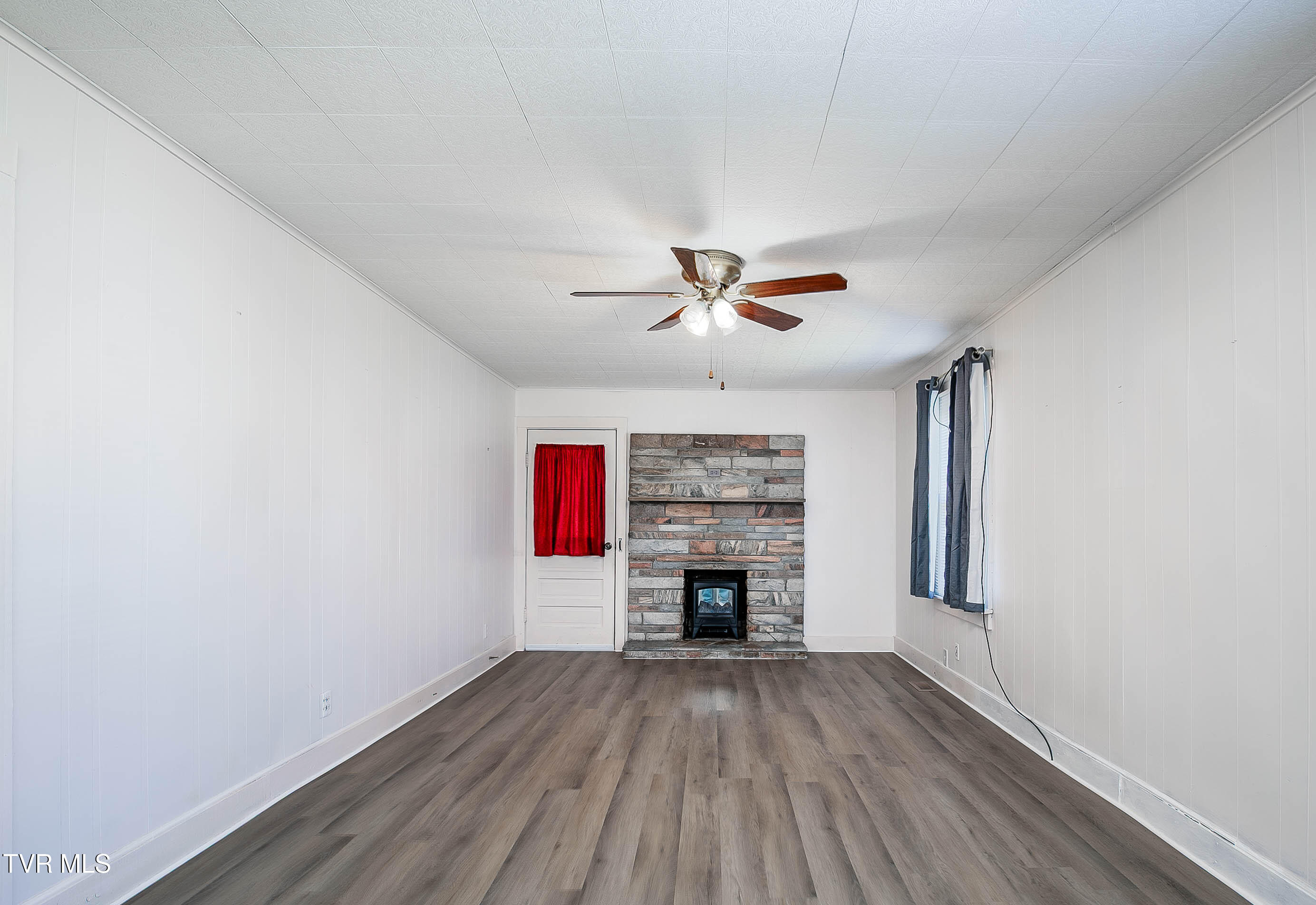 410 Bay Street, Mount Carmel, Tennessee image 4
