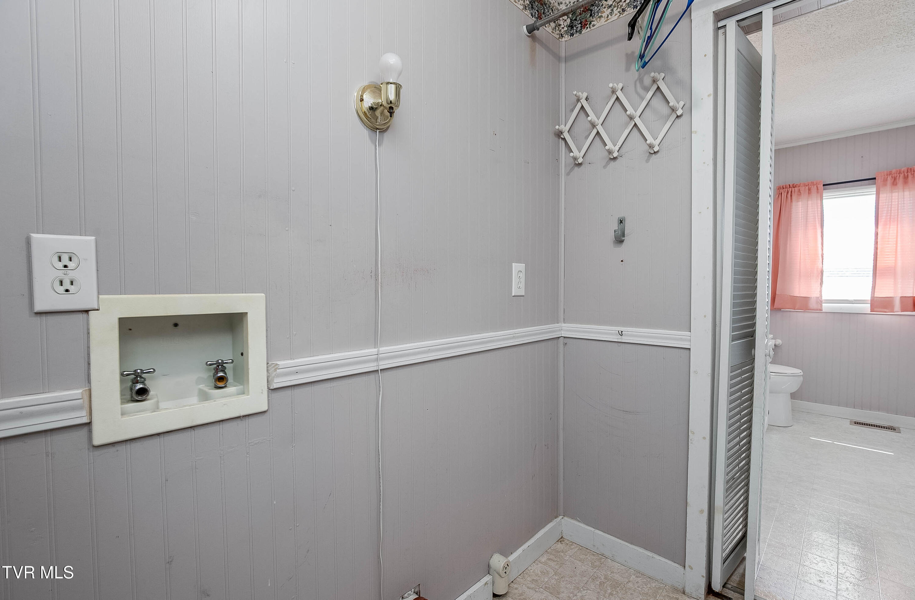 410 Bay Street, Mount Carmel, Tennessee image 11