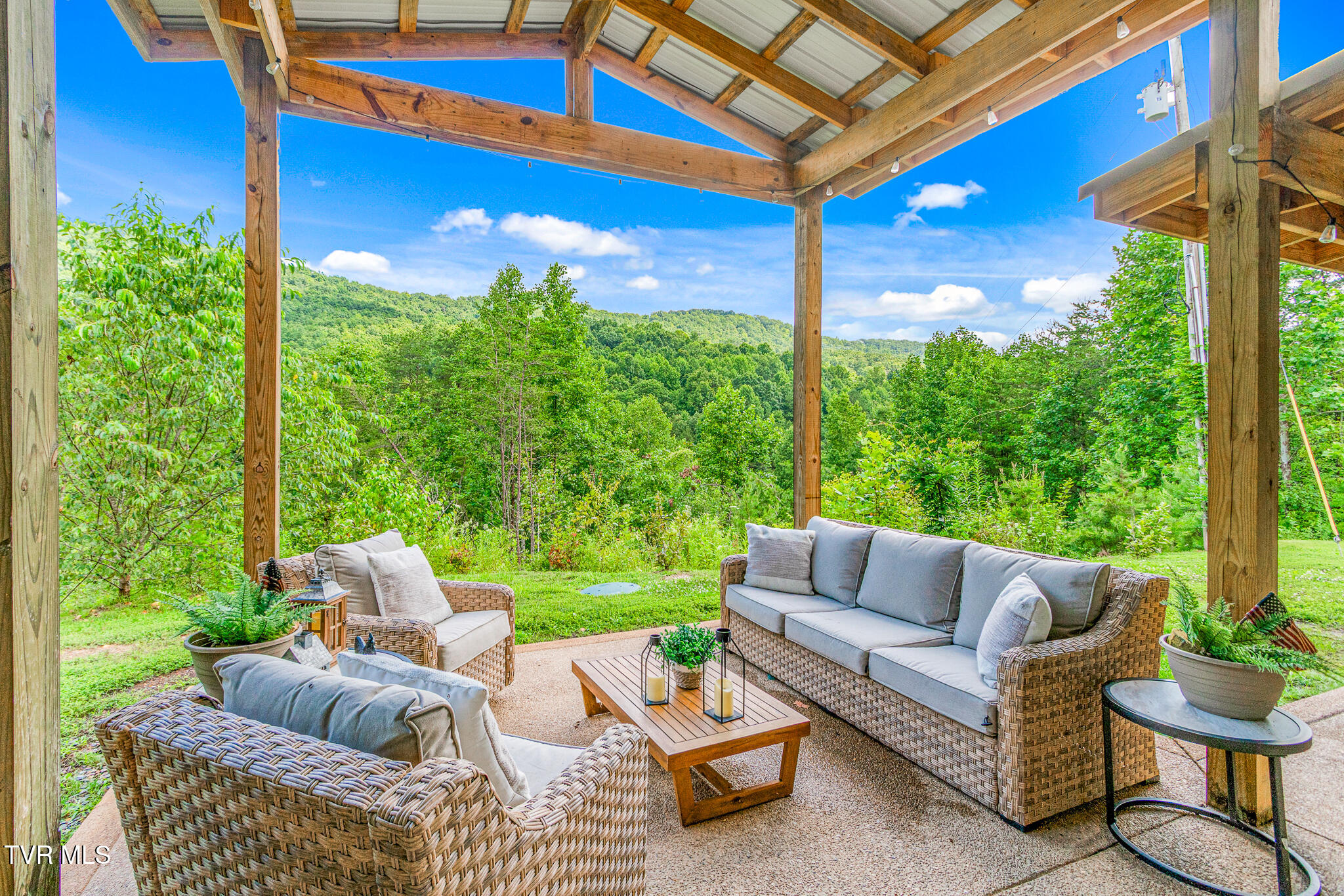 2625 Snake Hollow Road