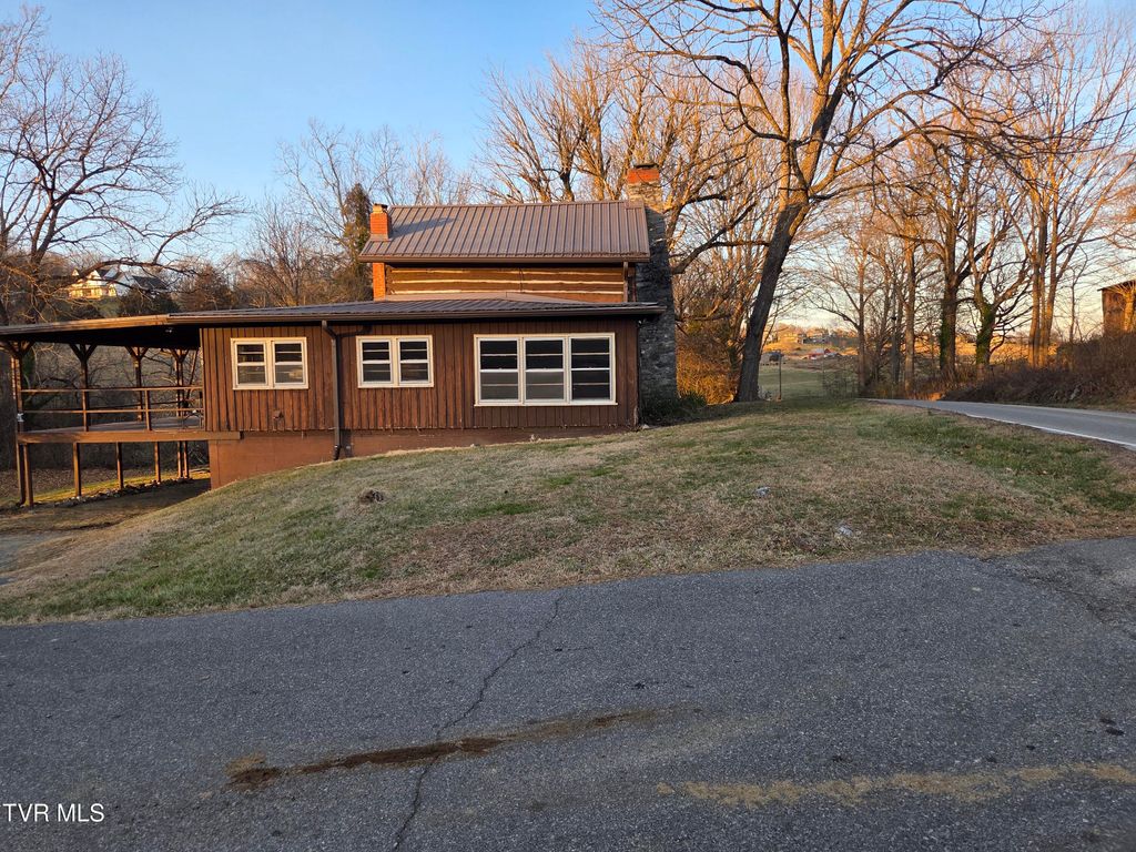 Photo of 100 Eisenhower Road, Jonesborough, TN 37659 (MLS # 9993435)