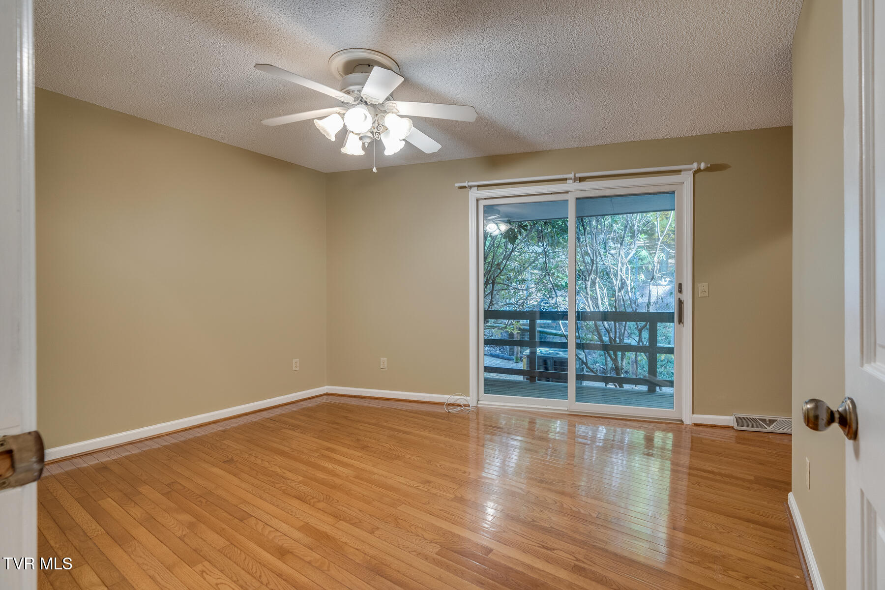 5753 Chestnut Hills Drive, Kingsport, Tennessee image 31