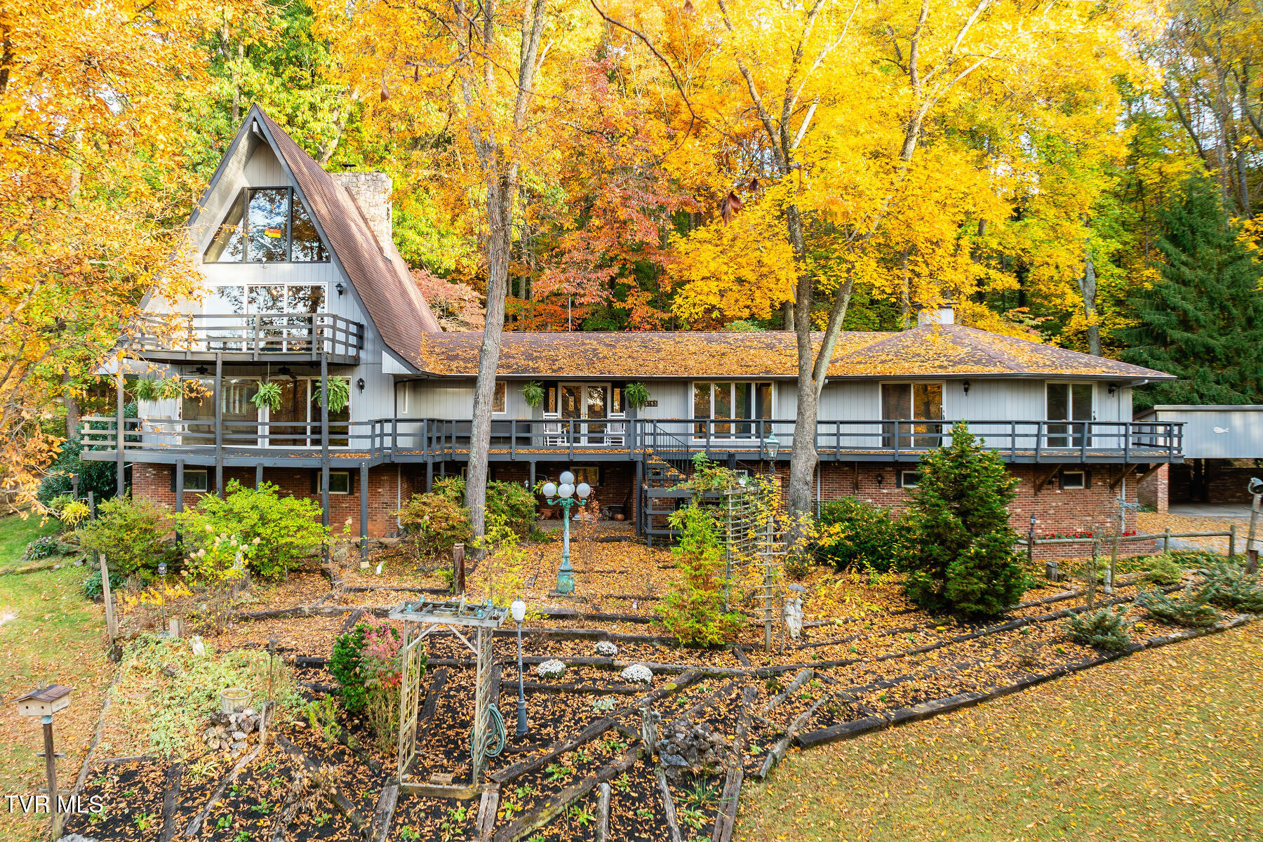 5753 Chestnut Hills Drive, Kingsport, Tennessee image 1