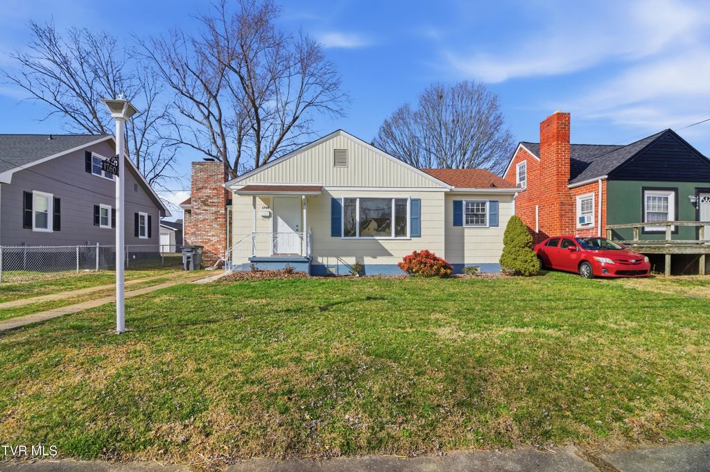 Photo of 1760 Jefferson Avenue, Kingsport, TN 37664 (MLS # 9990497)