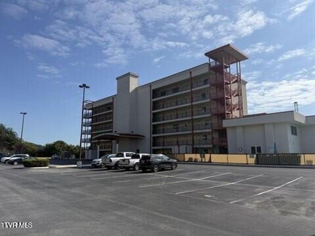 Photo of 120 Raceday Center Drive #Unit 205, Bristol, TN 37620 (MLS # 9991217)