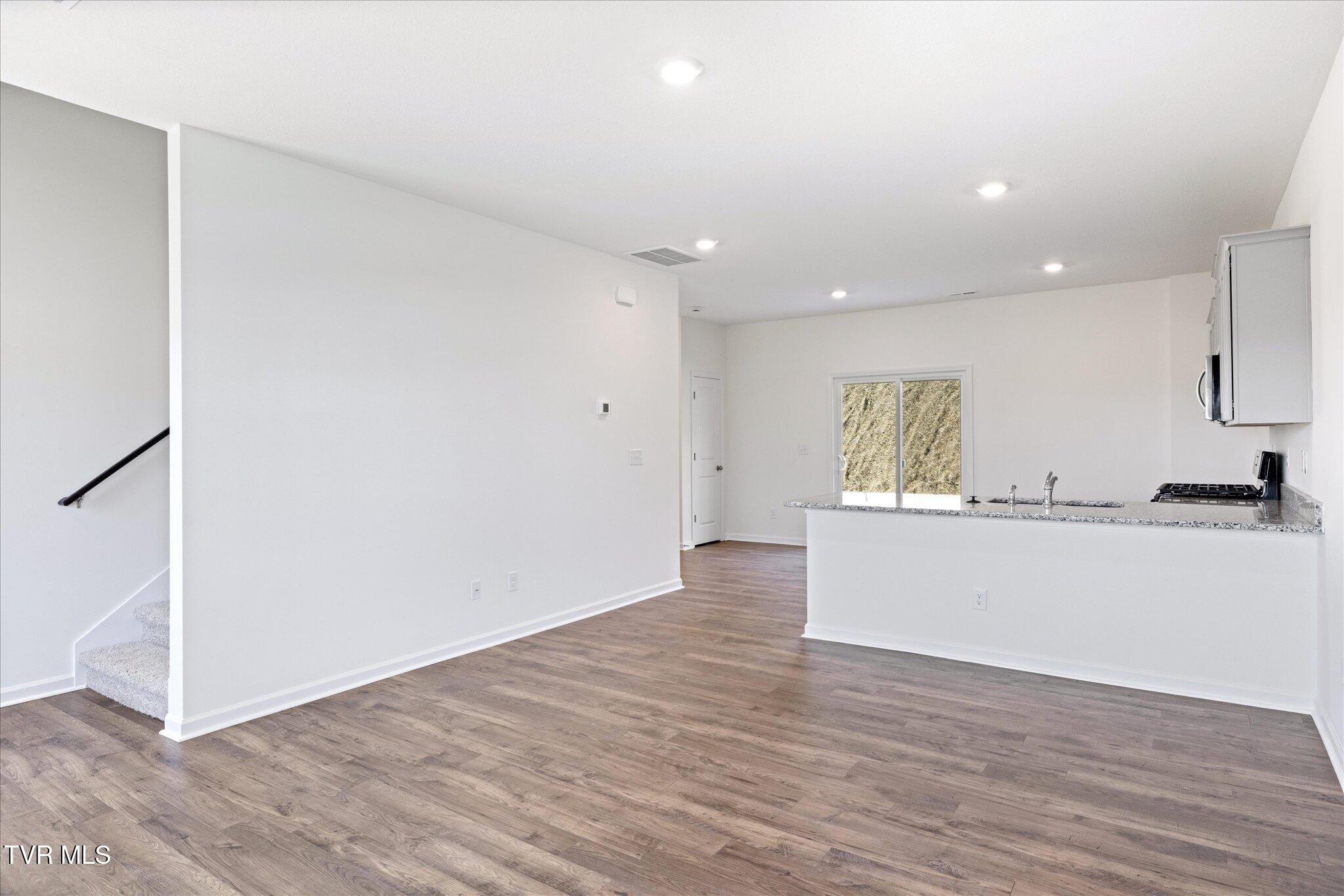 1082 Edison Road