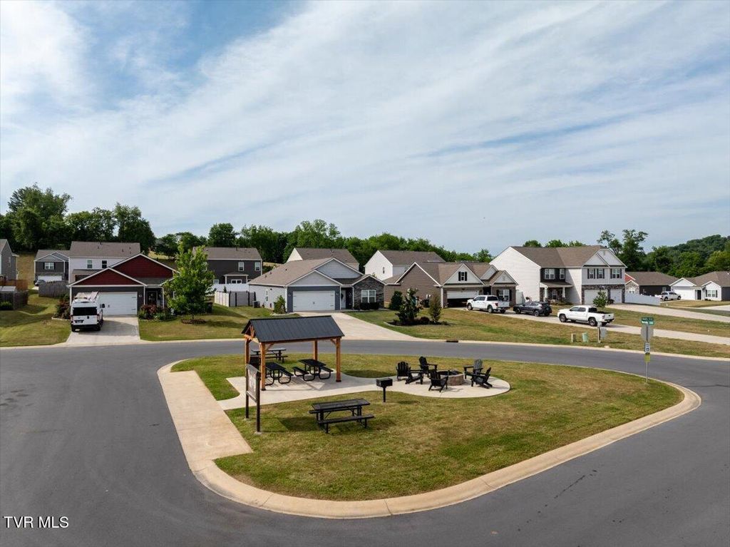 Photo of 1010 Raccoon Lane, Piney Flats, TN 37686 (MLS # 9995866)