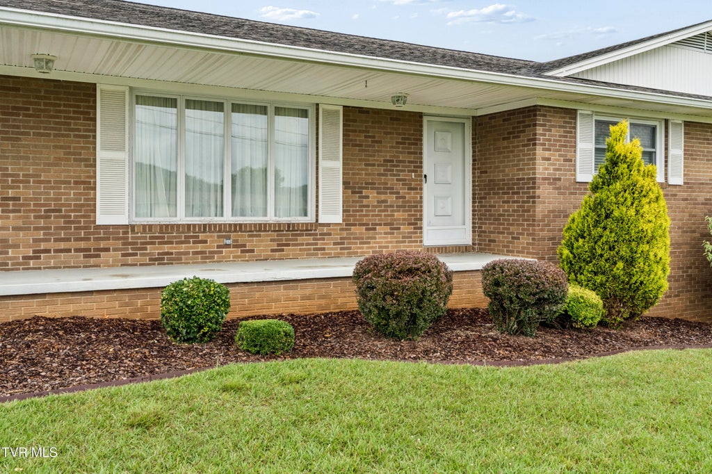 Photo of 112 Hillrise Road, Gray, TN 37615 (MLS # 9996765)