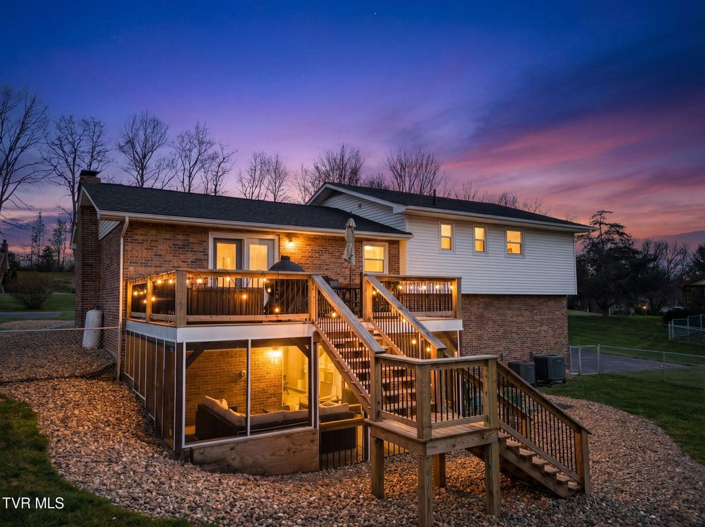 Photo of 19763 Mccray Drive, Abingdon, VA 24211 (MLS # 9993297)