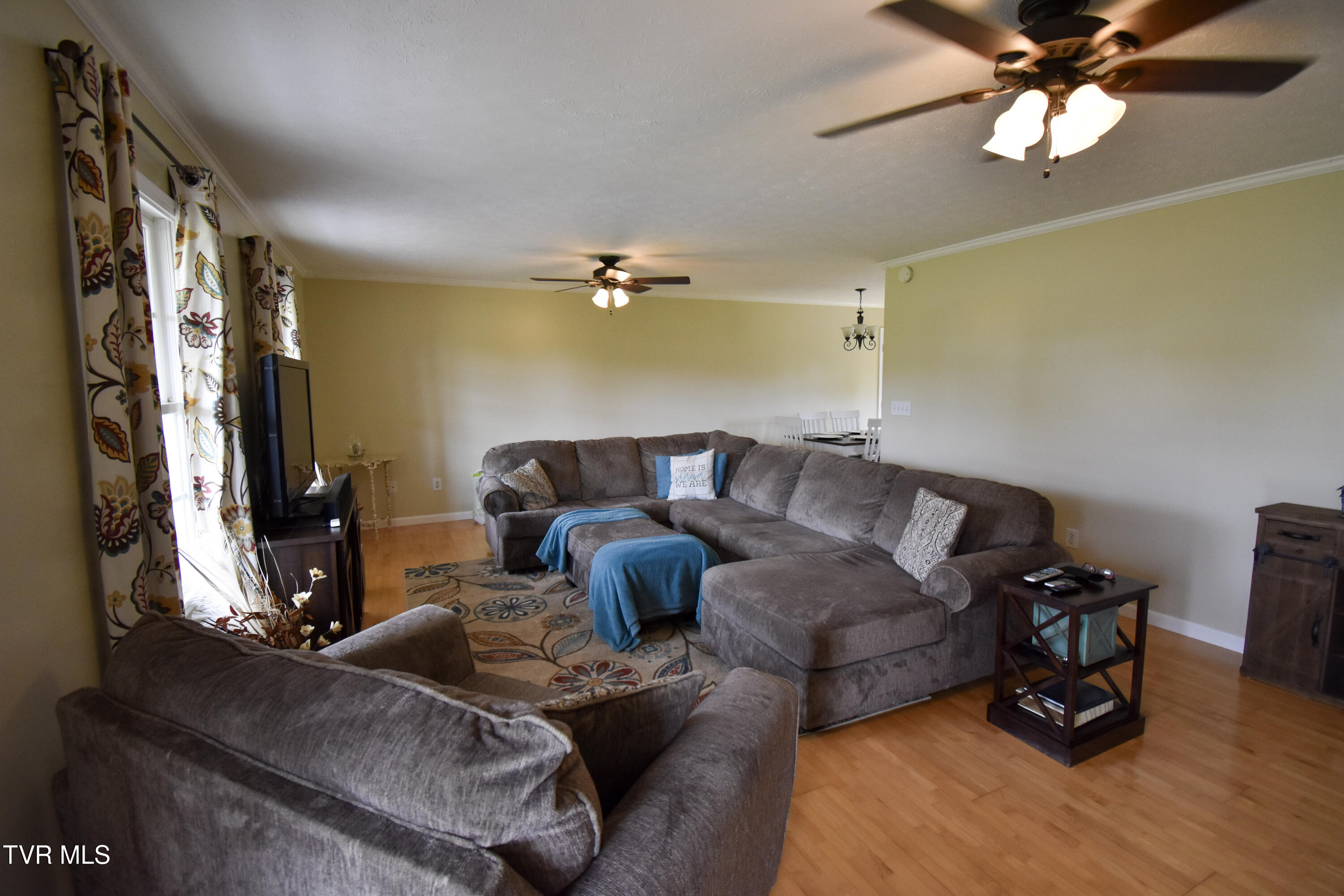 436 Austin Circle, Rogersville, Tennessee image 2
