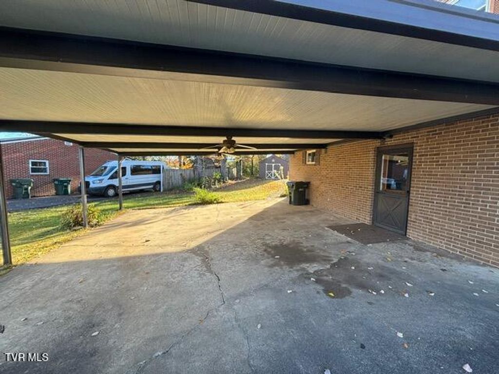 Photo of 119 York Dr. Drive, Greeneville, TN 37745 (MLS # 9988051)