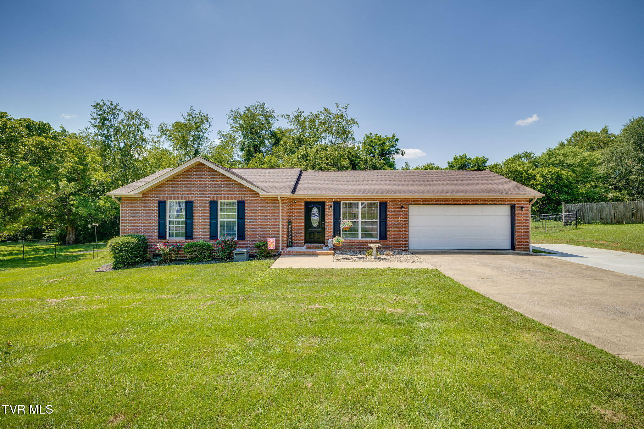 Photo 1 of 25 — 221 Lindas Way, Bristol, TN 37620