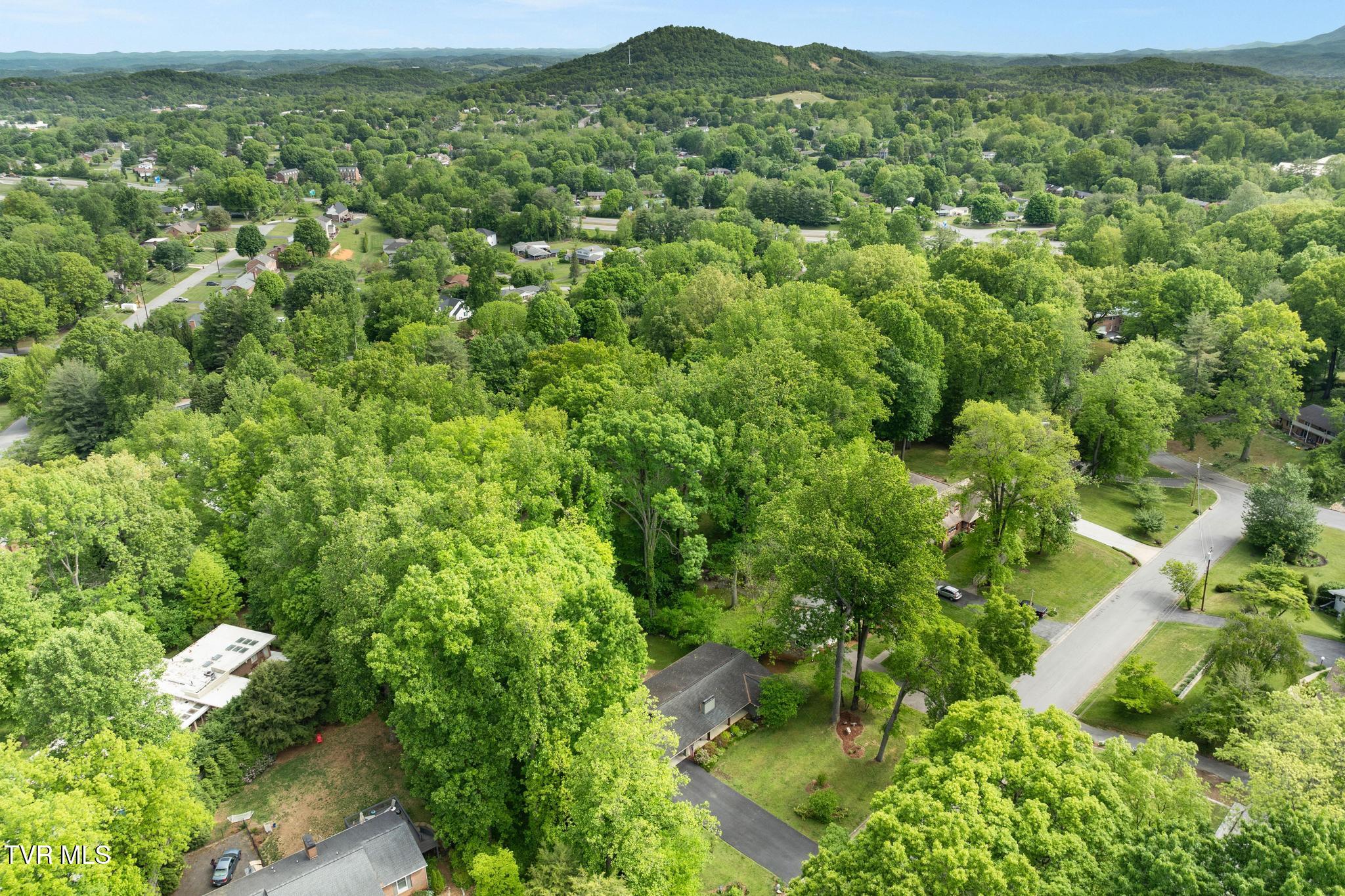 1305 Sherwood Drive