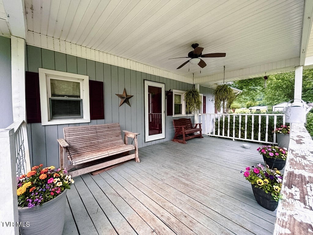 Photo of 237 Kincheloe Road #237, Church Hill, TN 37642 (MLS # 9997398)