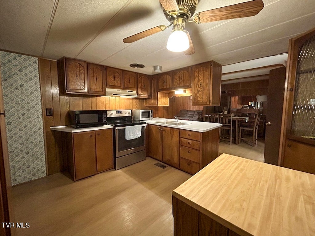 Photo of 237 Kincheloe Road #237, Church Hill, TN 37642 (MLS # 9997398)