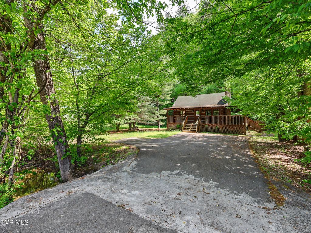 Photo of 1561 Jobey Green Hollow Road, Sevierville, TN 37876 (MLS # 9994735)