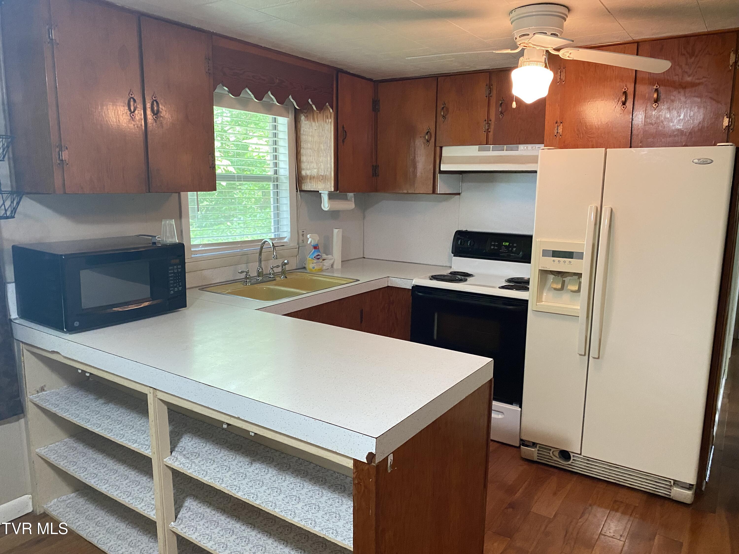 120 Sapphire Drive, Elizabethton, Tennessee image 44
