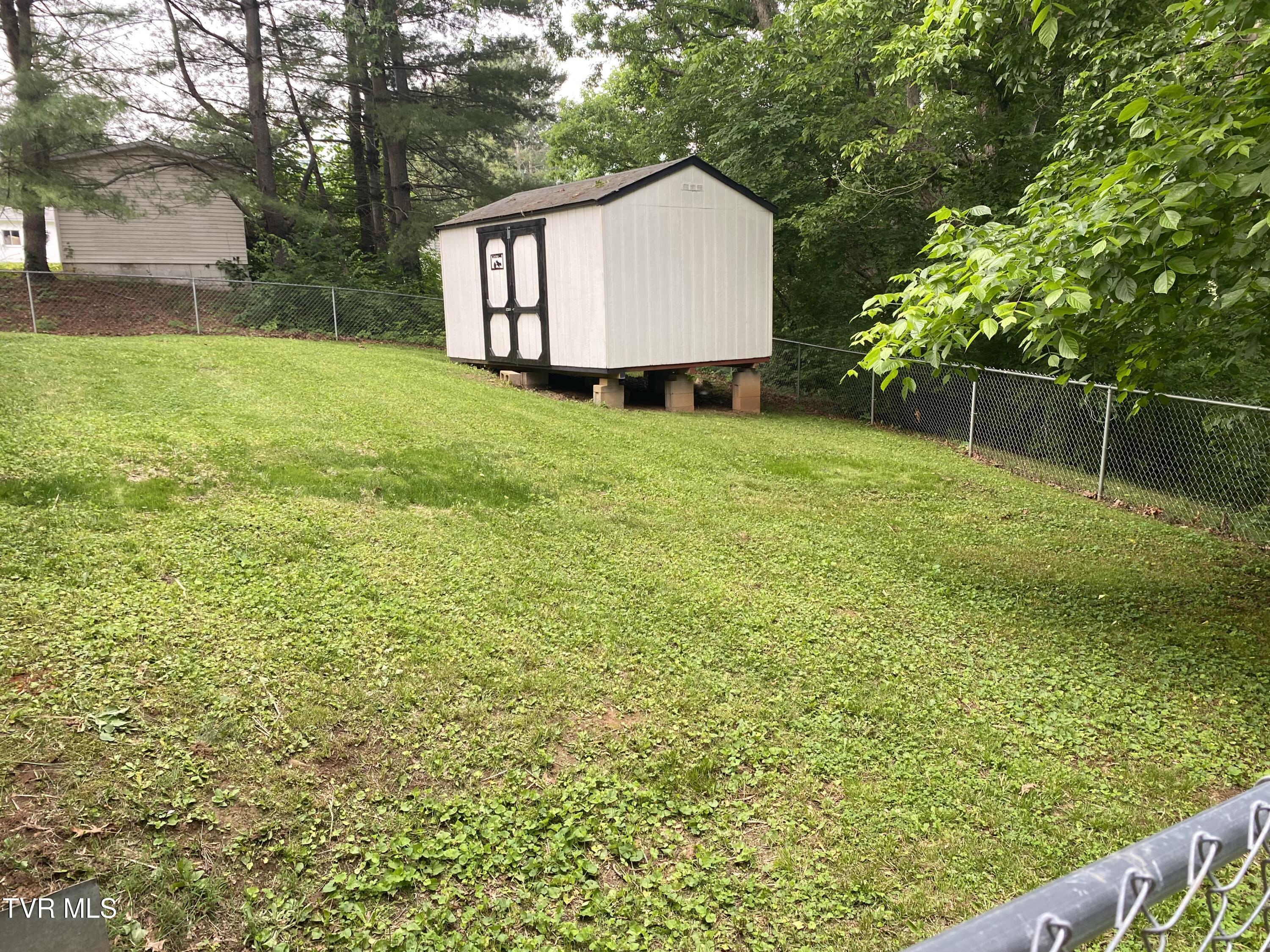 120 Sapphire Drive, Elizabethton, Tennessee image 24