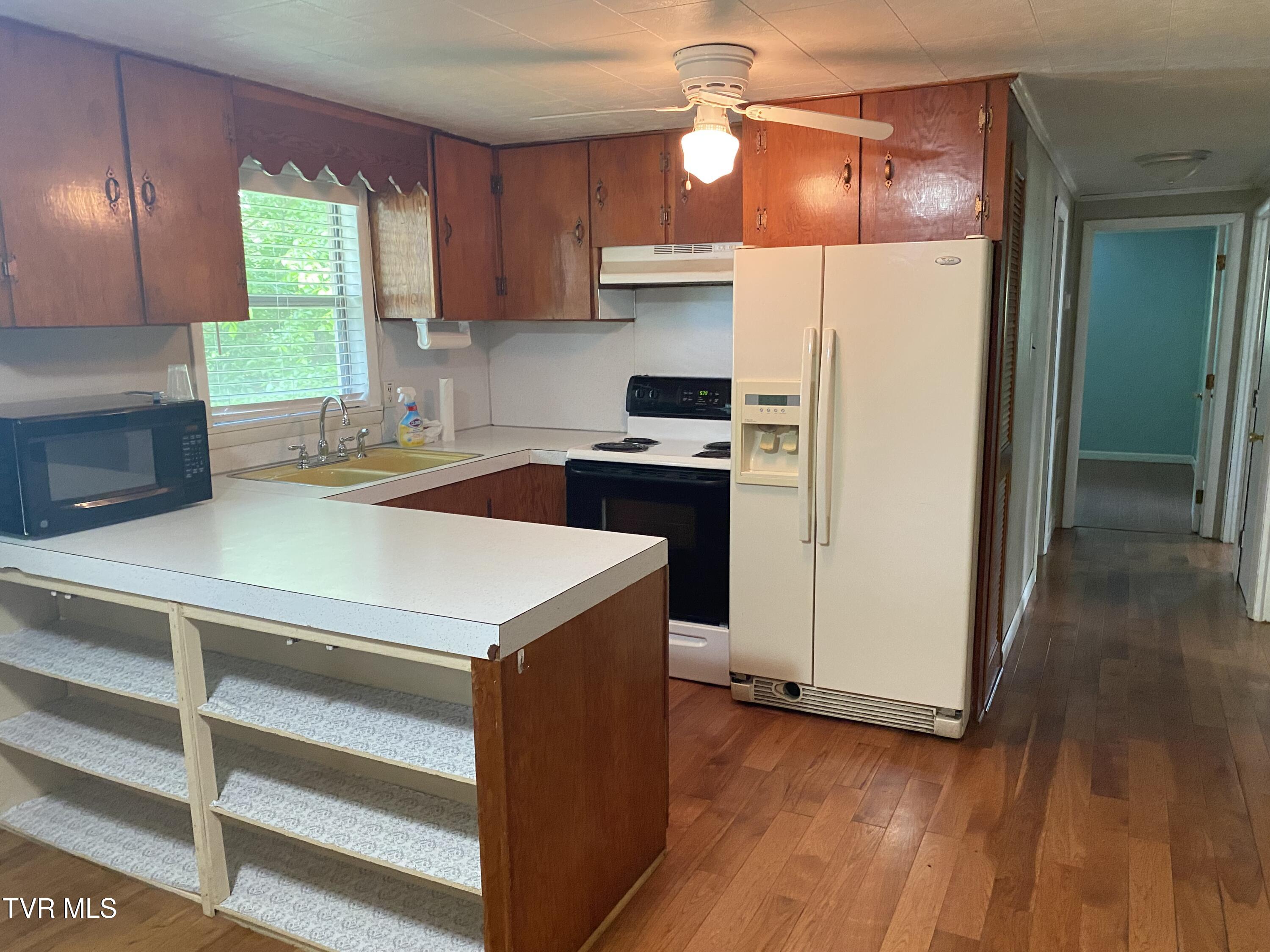 120 Sapphire Drive, Elizabethton, Tennessee image 41