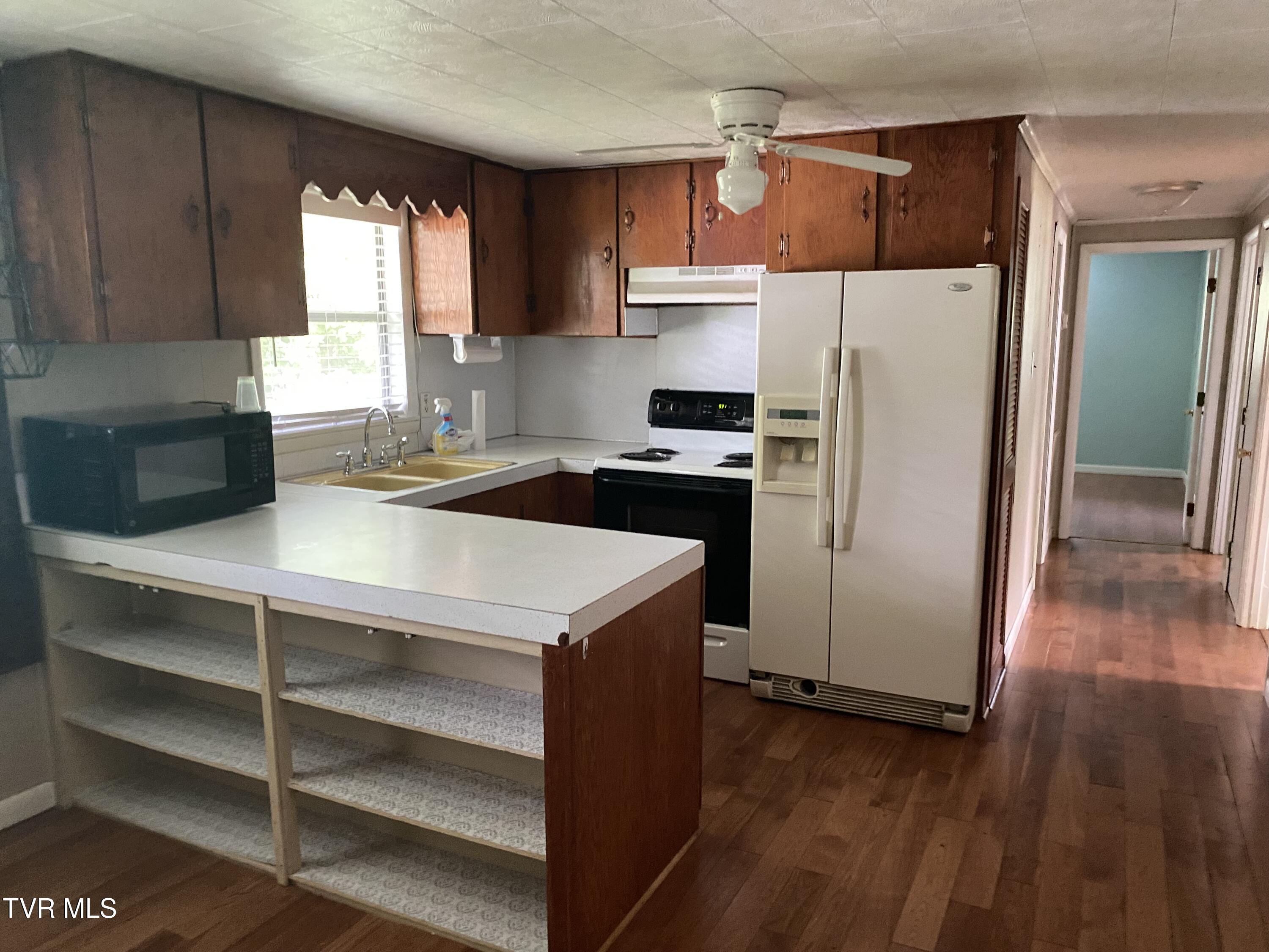 120 Sapphire Drive, Elizabethton, Tennessee image 39