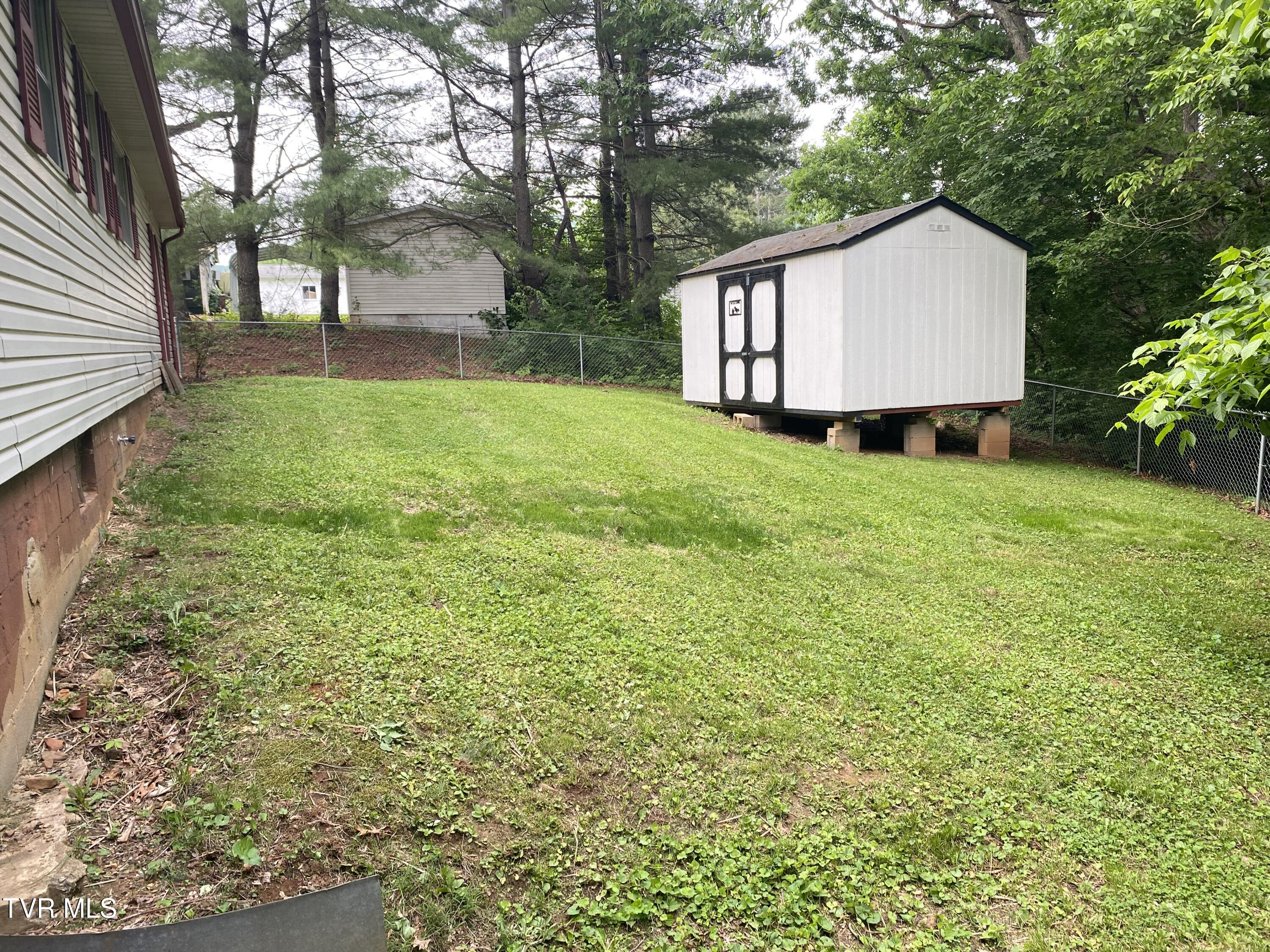 120 Sapphire Drive, Elizabethton, Tennessee image 25