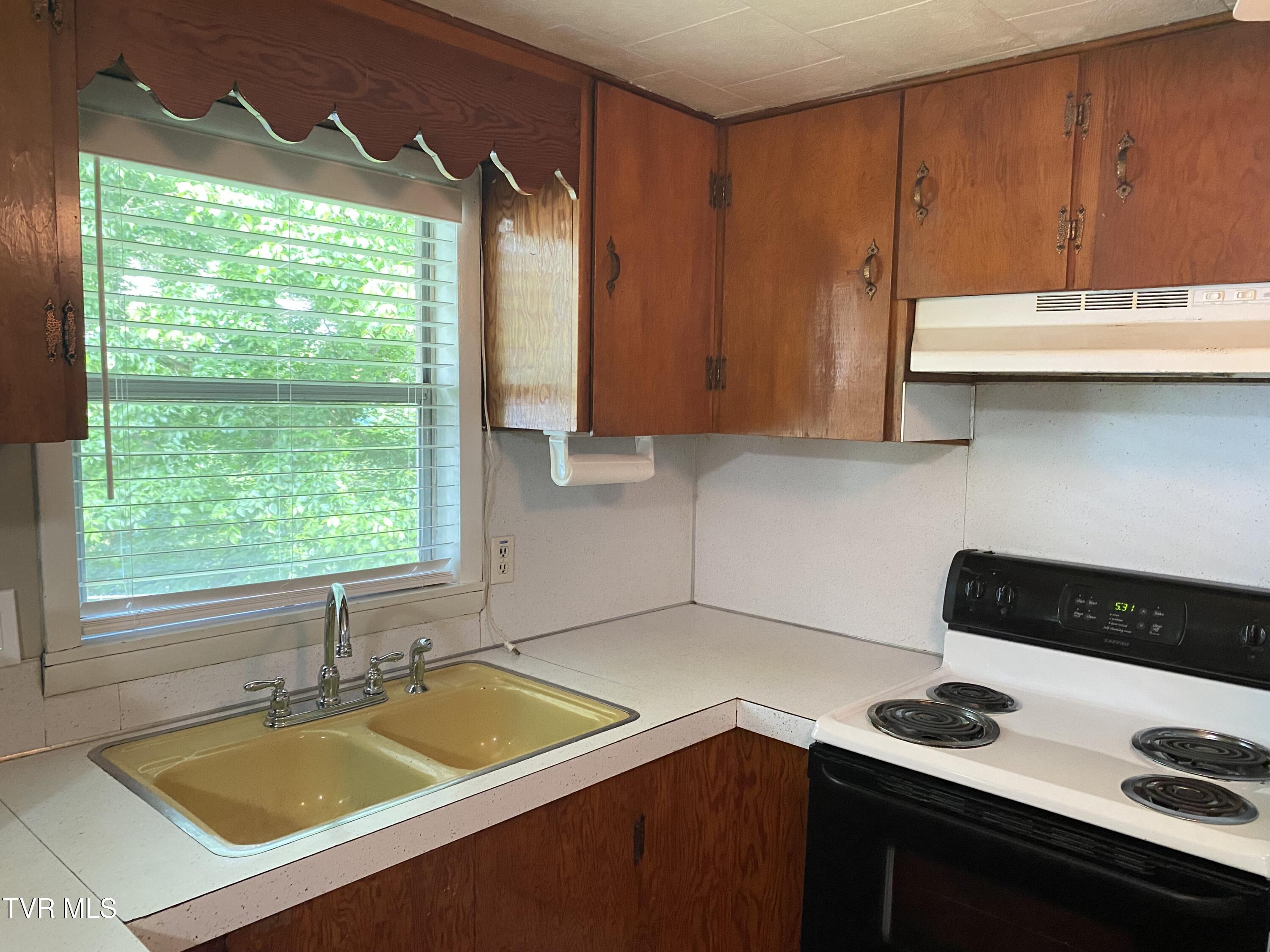 120 Sapphire Drive, Elizabethton, Tennessee image 36