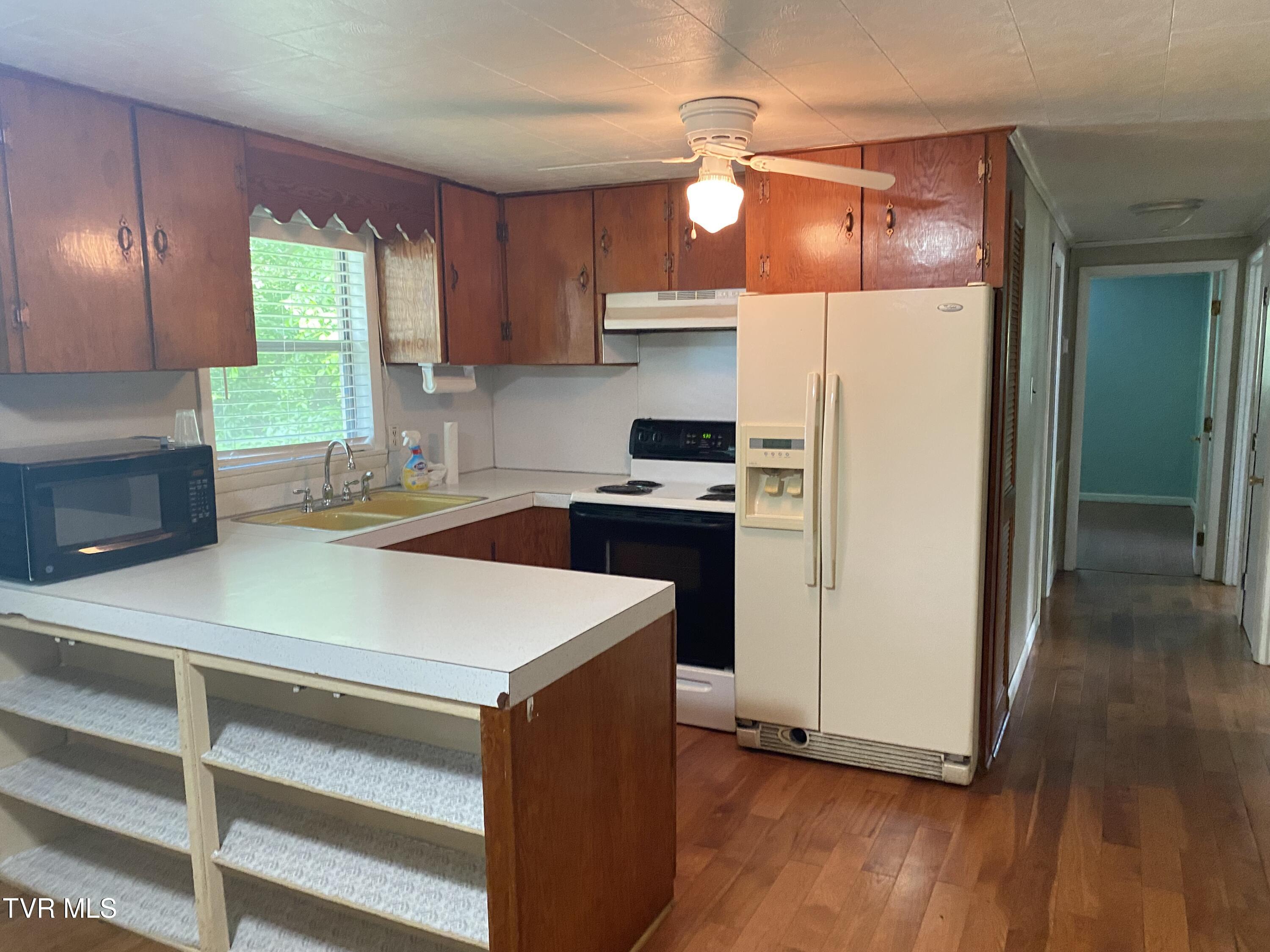 120 Sapphire Drive, Elizabethton, Tennessee image 42