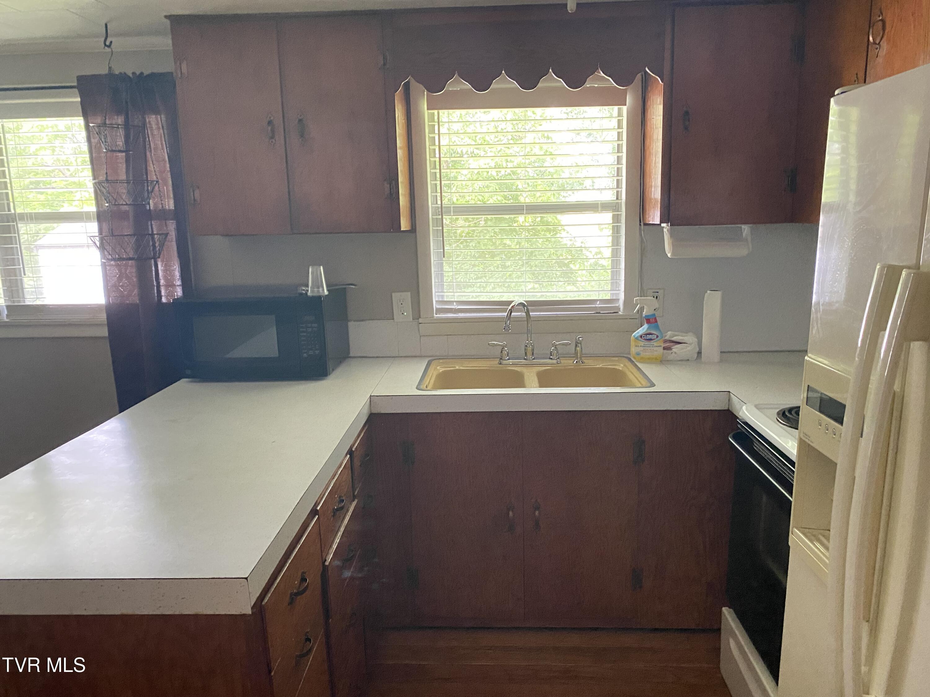 120 Sapphire Drive, Elizabethton, Tennessee image 47