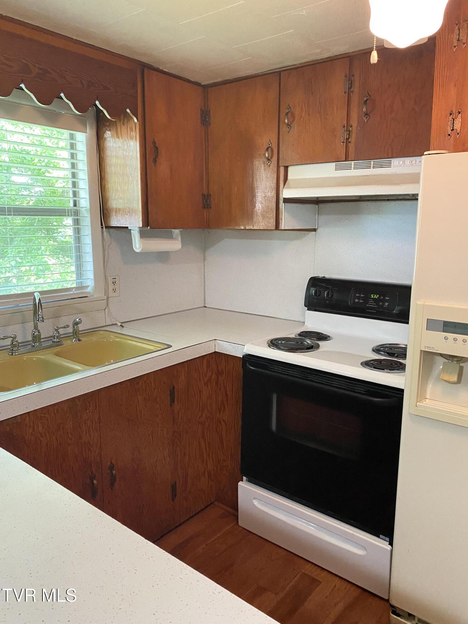 120 Sapphire Drive, Elizabethton, Tennessee image 34