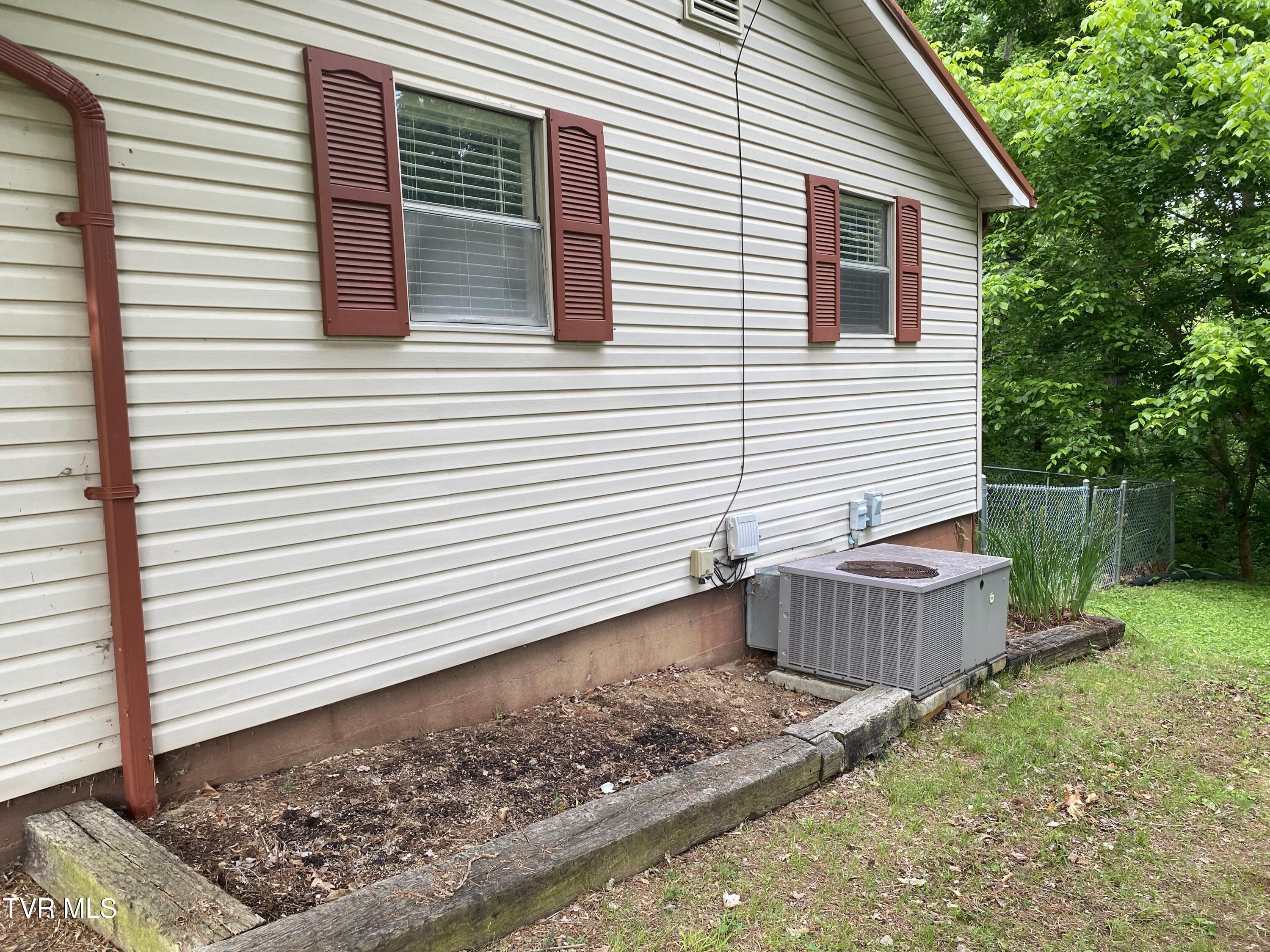 120 Sapphire Drive, Elizabethton, Tennessee image 20