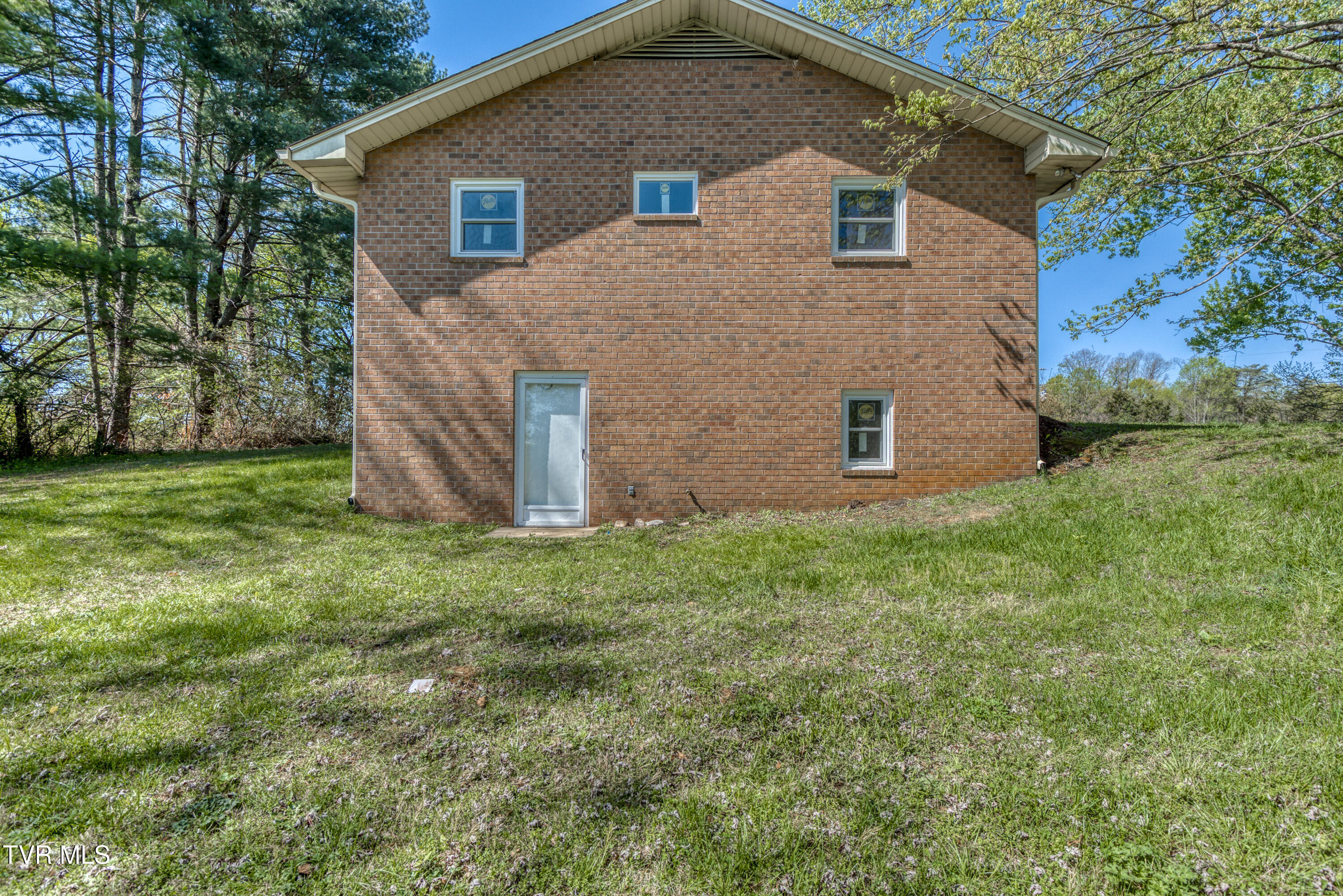 677 Summit Drive, Jonesborough, Tennessee image 7