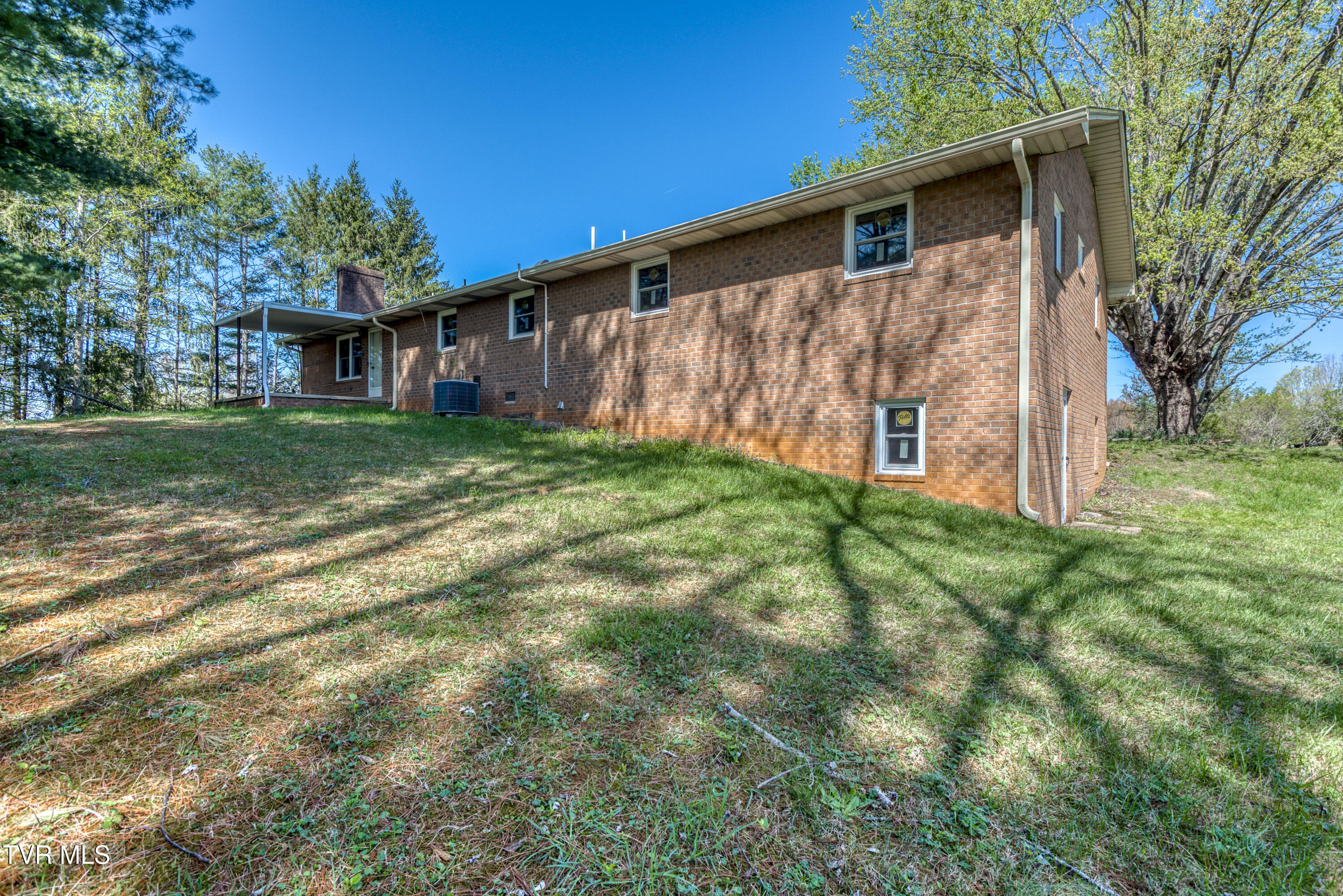 677 Summit Drive, Jonesborough, Tennessee image 4