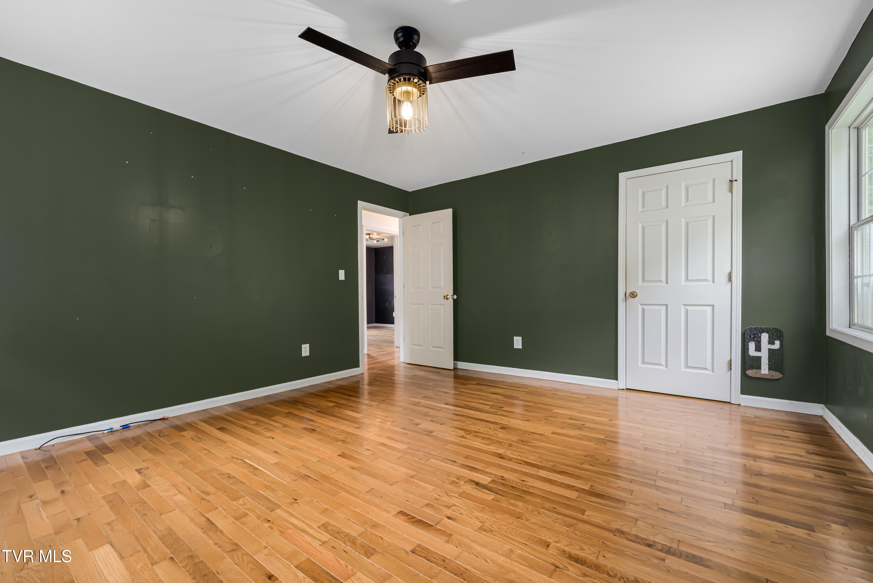 402 Crabtree Road, Roan Mountain, Tennessee image 25