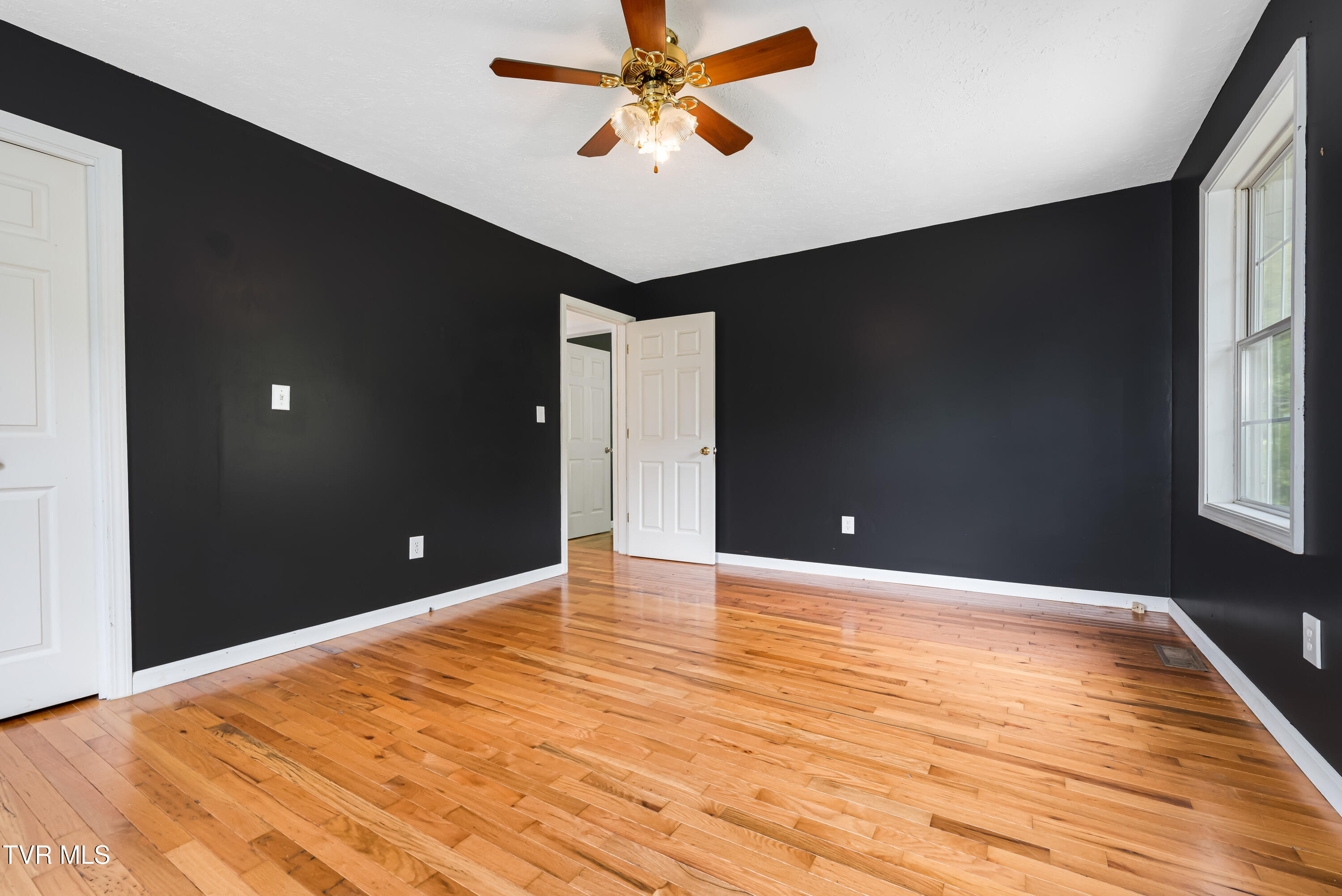 402 Crabtree Road, Roan Mountain, Tennessee image 23