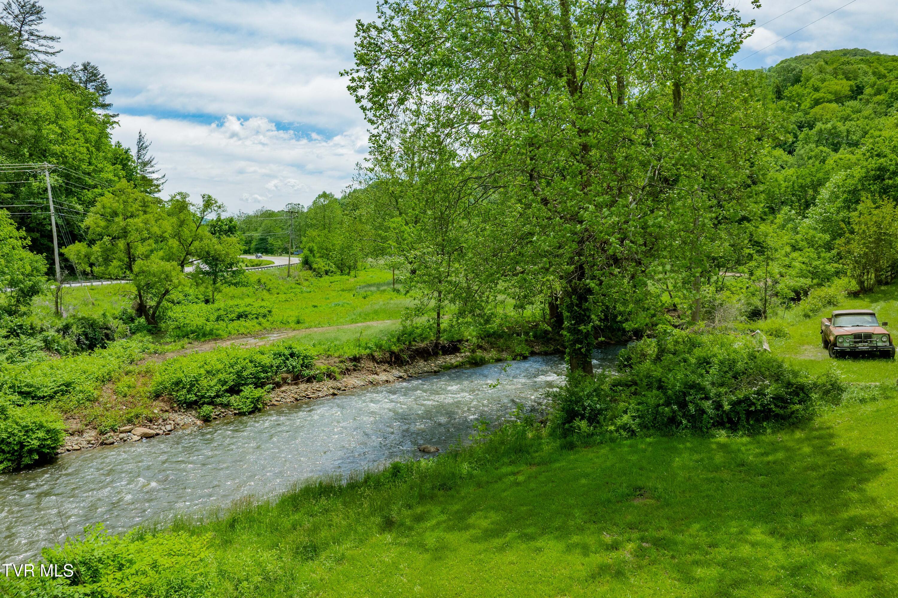 402 Crabtree Road, Roan Mountain, Tennessee image 39