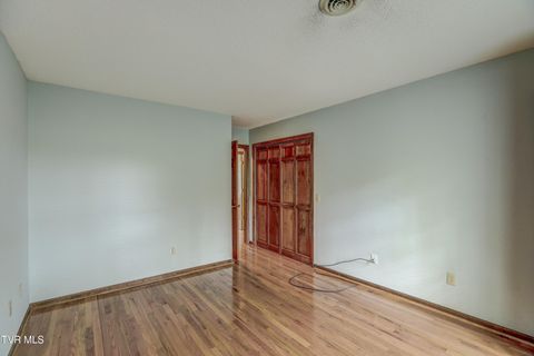 Tiny photo for 205 Donegal Way #205, Bristol, TN 37620 (MLS # 9976119)