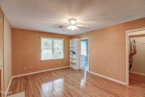 Tiny photo for 205 Donegal Way #205, Bristol, TN 37620 (MLS # 9976119)