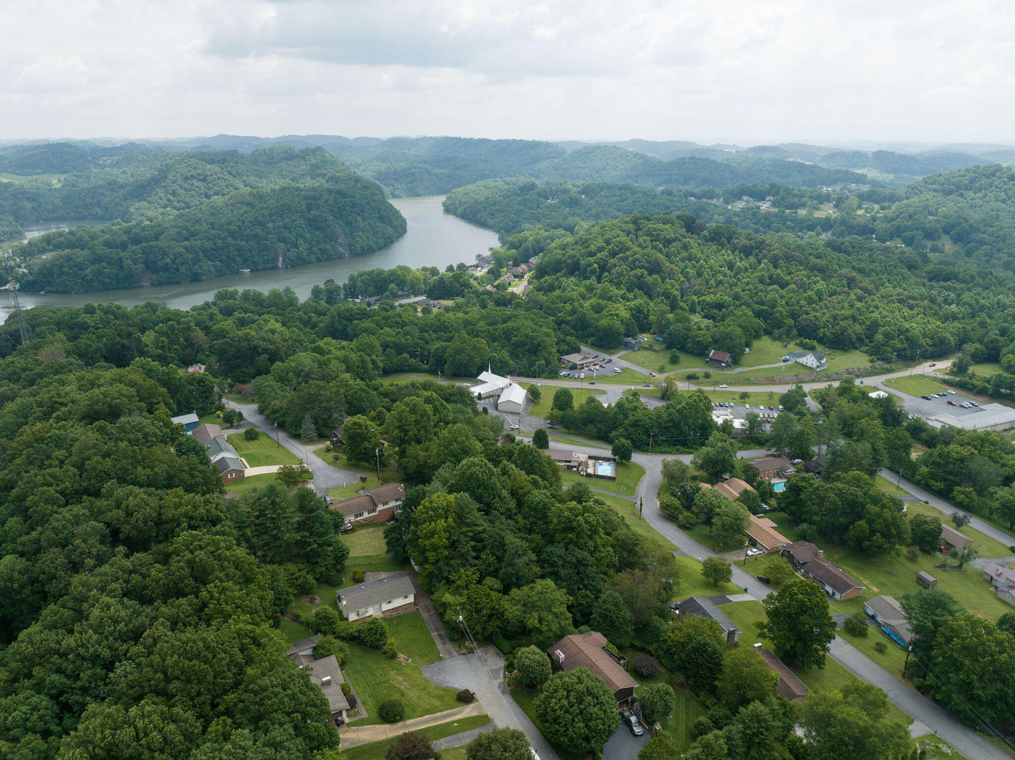 112 Leslie Court, Kingsport, Tennessee image 2