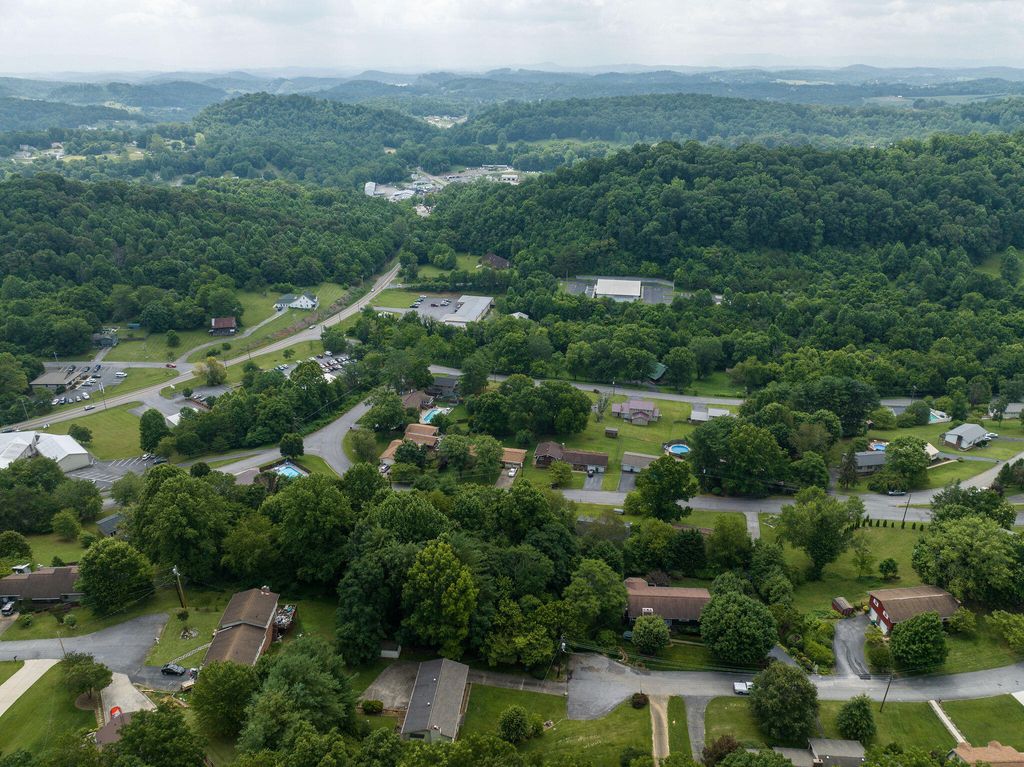 Photo of 112 Leslie Court, Kingsport, TN 37663 (MLS # 9953633)