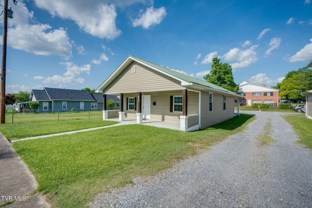 Photo of 829833 Dale Street, Kingsport, TN 37660 (MLS # 9996437)