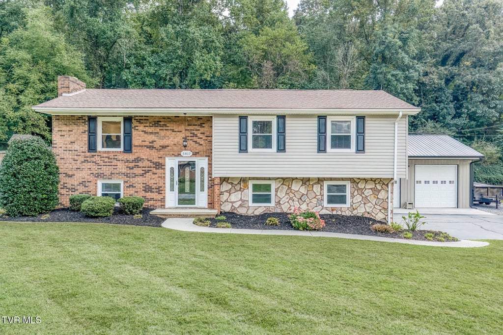 Photo of 5817 Cochise Trail, Kingsport, TN 37664 (MLS # 10001117)