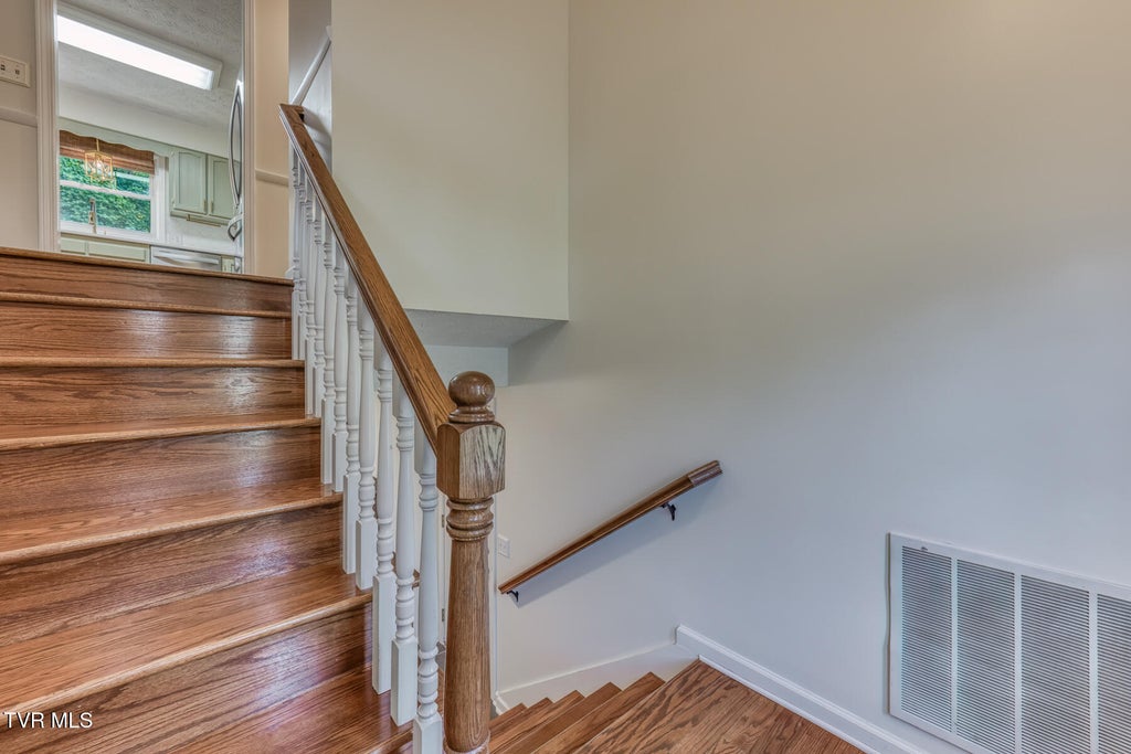 Photo of 5817 Cochise Trail, Kingsport, TN 37664 (MLS # 10001117)