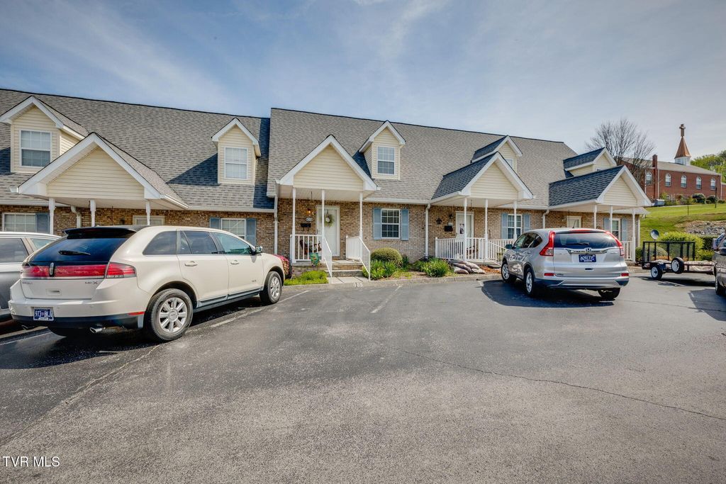 Photo of 905 Milton Court #905, Kingsport, TN 37664 (MLS # 9993567)