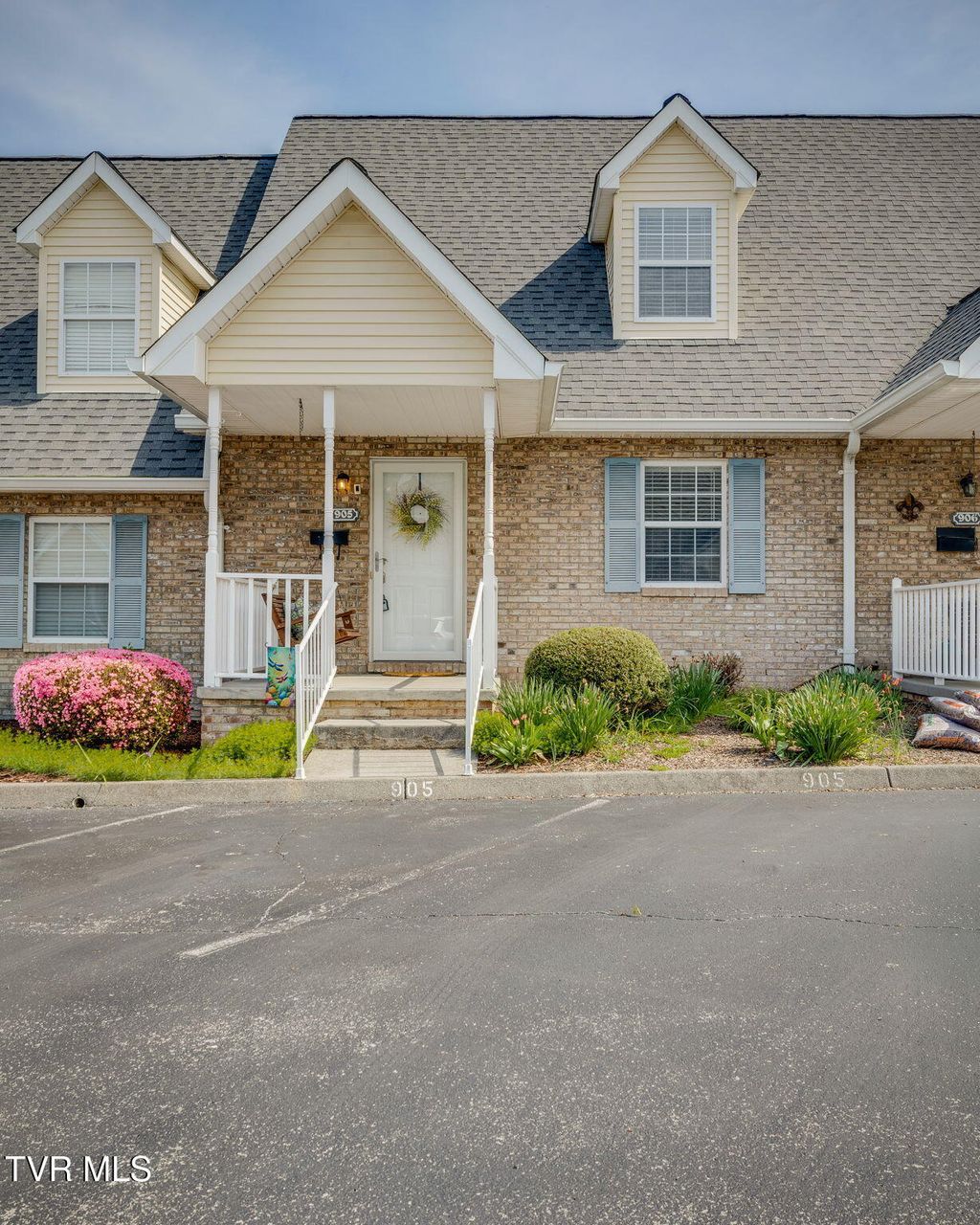 Photo of 905 Milton Court #905, Kingsport, TN 37664 (MLS # 9993567)