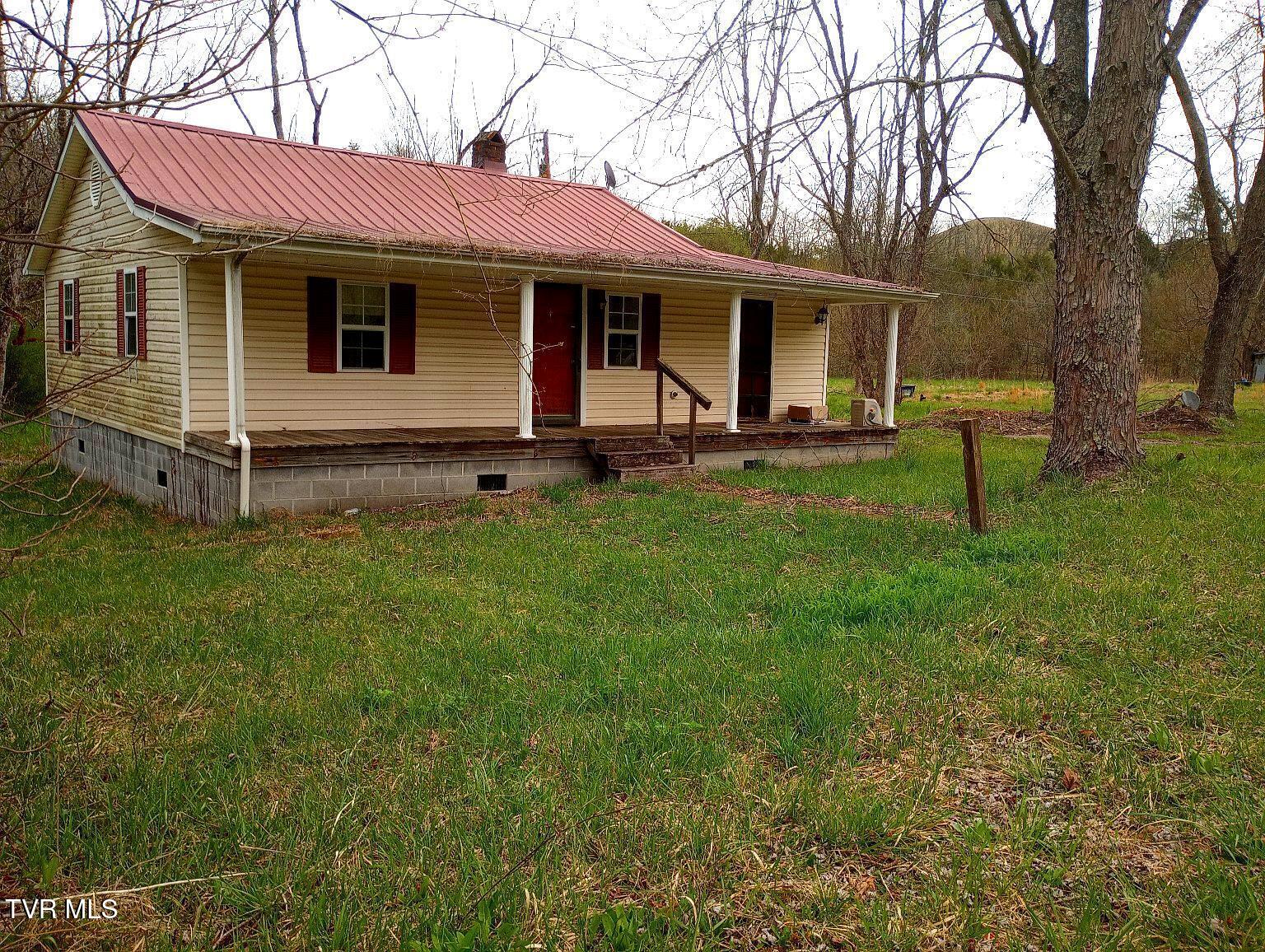 632 Burtons Ford Road, Castlewood, Virginia image 1