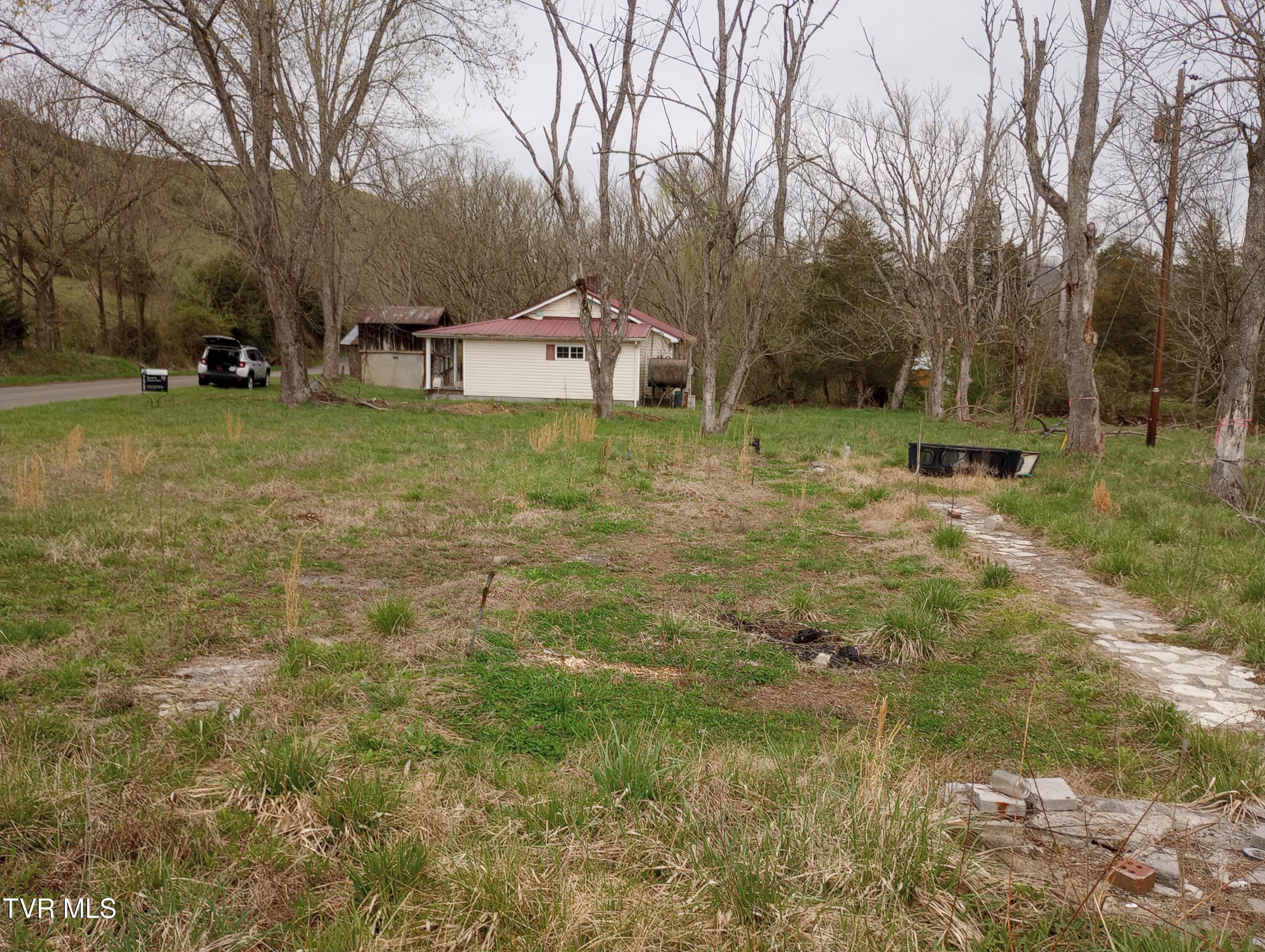 632 Burtons Ford Road, Castlewood, Virginia image 20