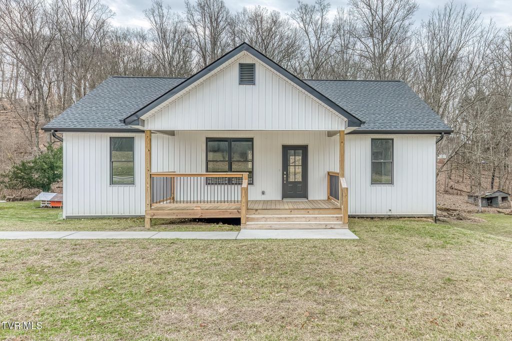 Photo of 1430 Cedar Street, Bristol, TN 37620 (MLS # 9991908)