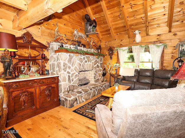 408 Glade Hill Drive, Lebanon, Virginia image 4