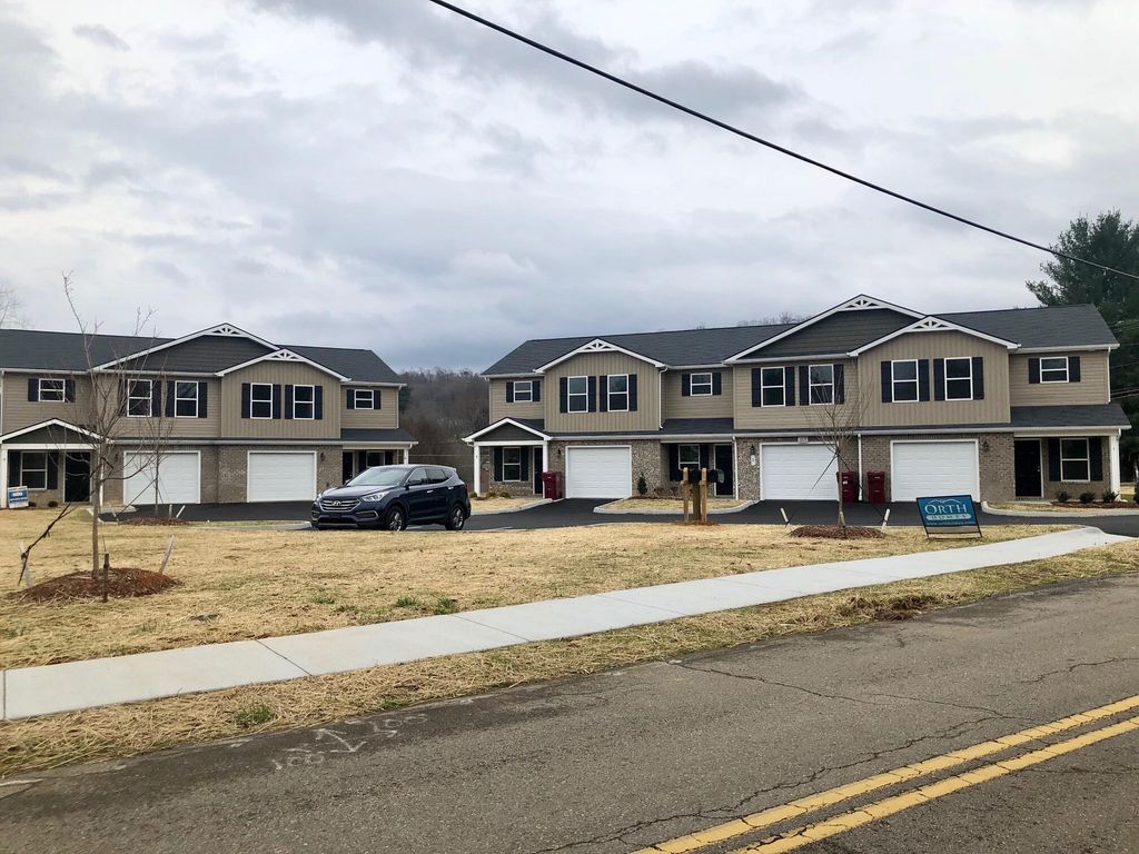 Photo of 2229 Greenwood Drive #5, Johnson City, TN 37604 (MLS # 9986821)