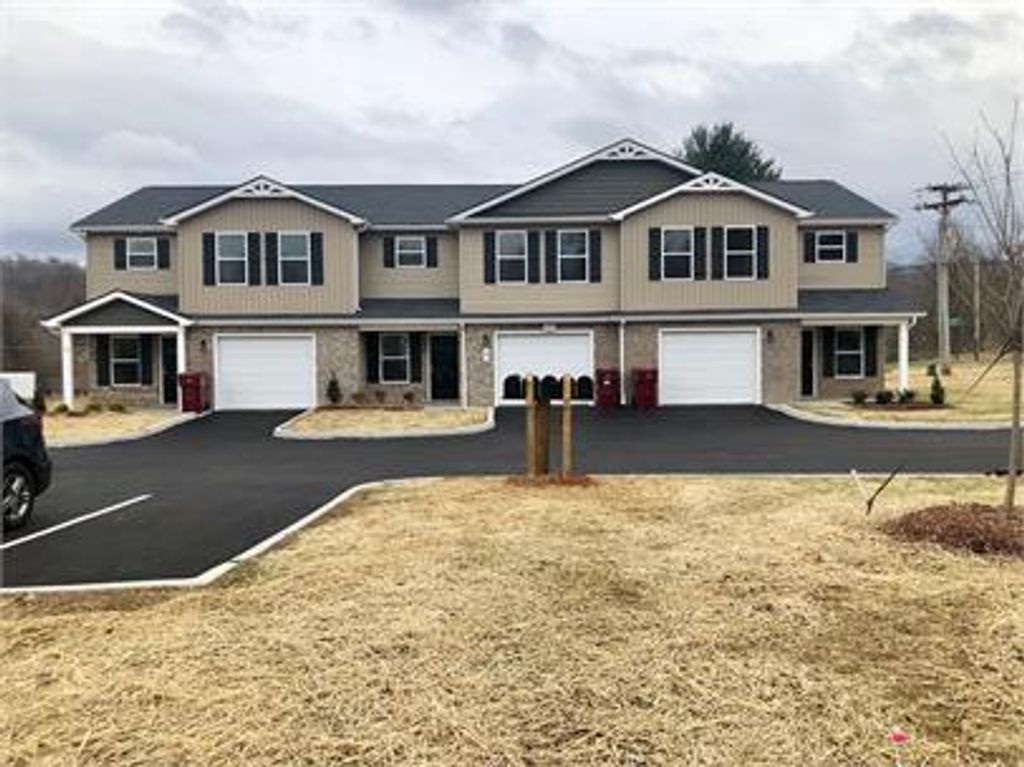 Photo of 2229 Greenwood Drive #5, Johnson City, TN 37604 (MLS # 9986821)