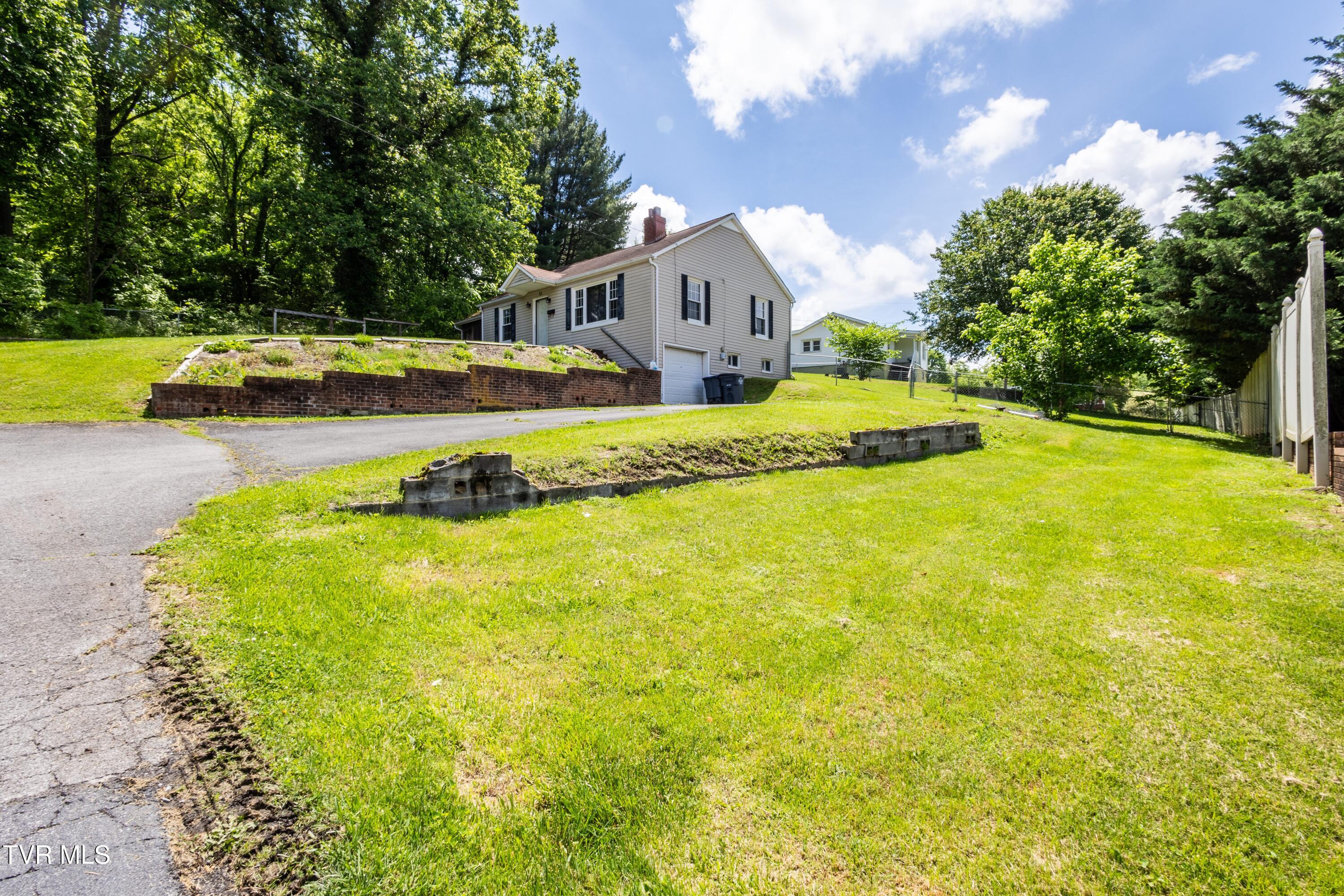 1509 Lynn Garden Drive, Kingsport, Tennessee image 5
